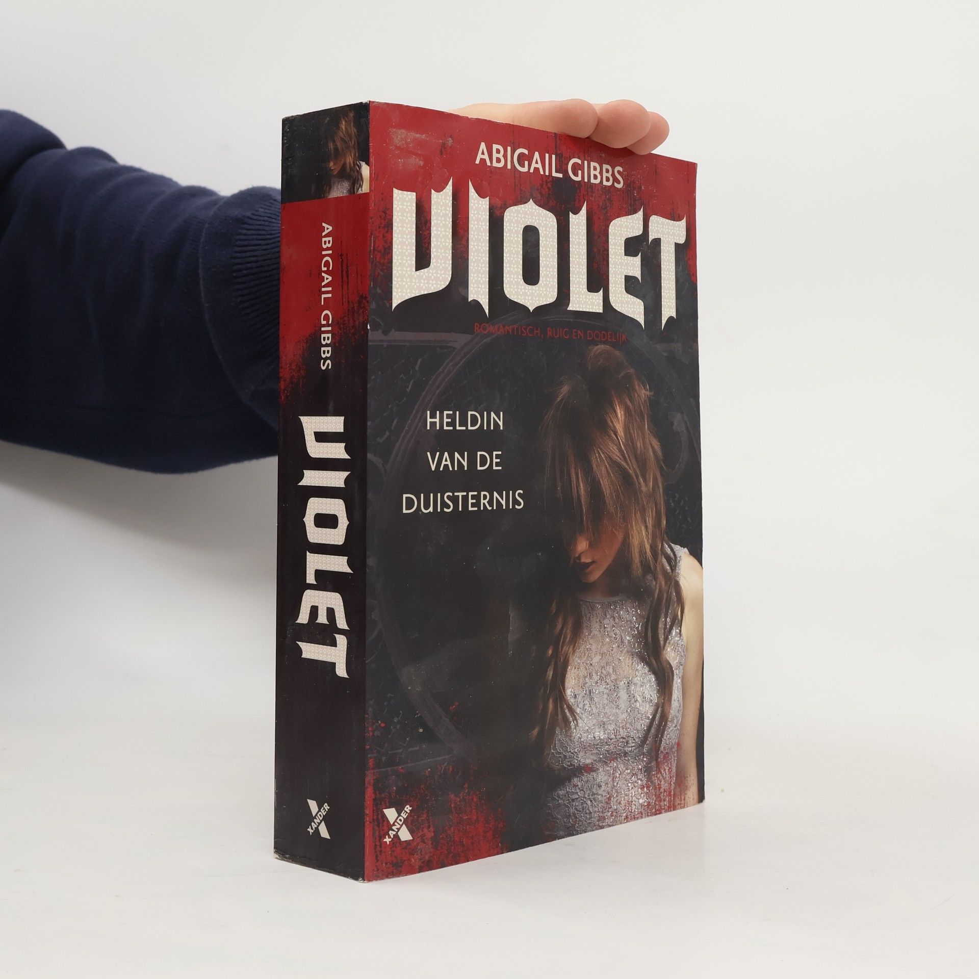 Abigail Gibbs Heldin van de duisternis - 1: Violet