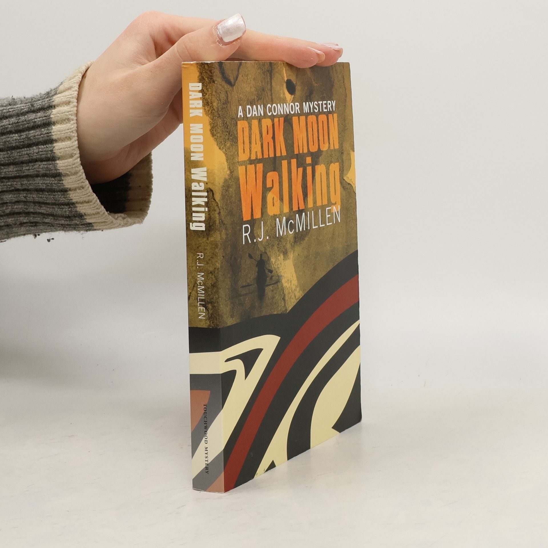 R. J. McMillen A Dan Connor Mystery: Dark Moon Walking