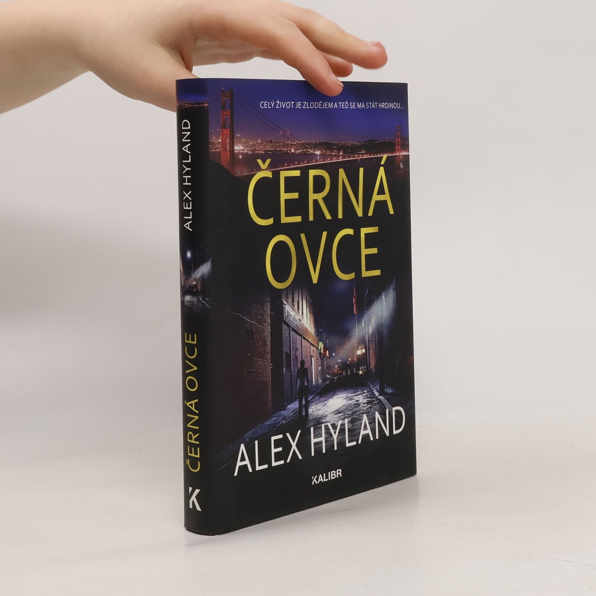 Alex Hyland Černá ovce