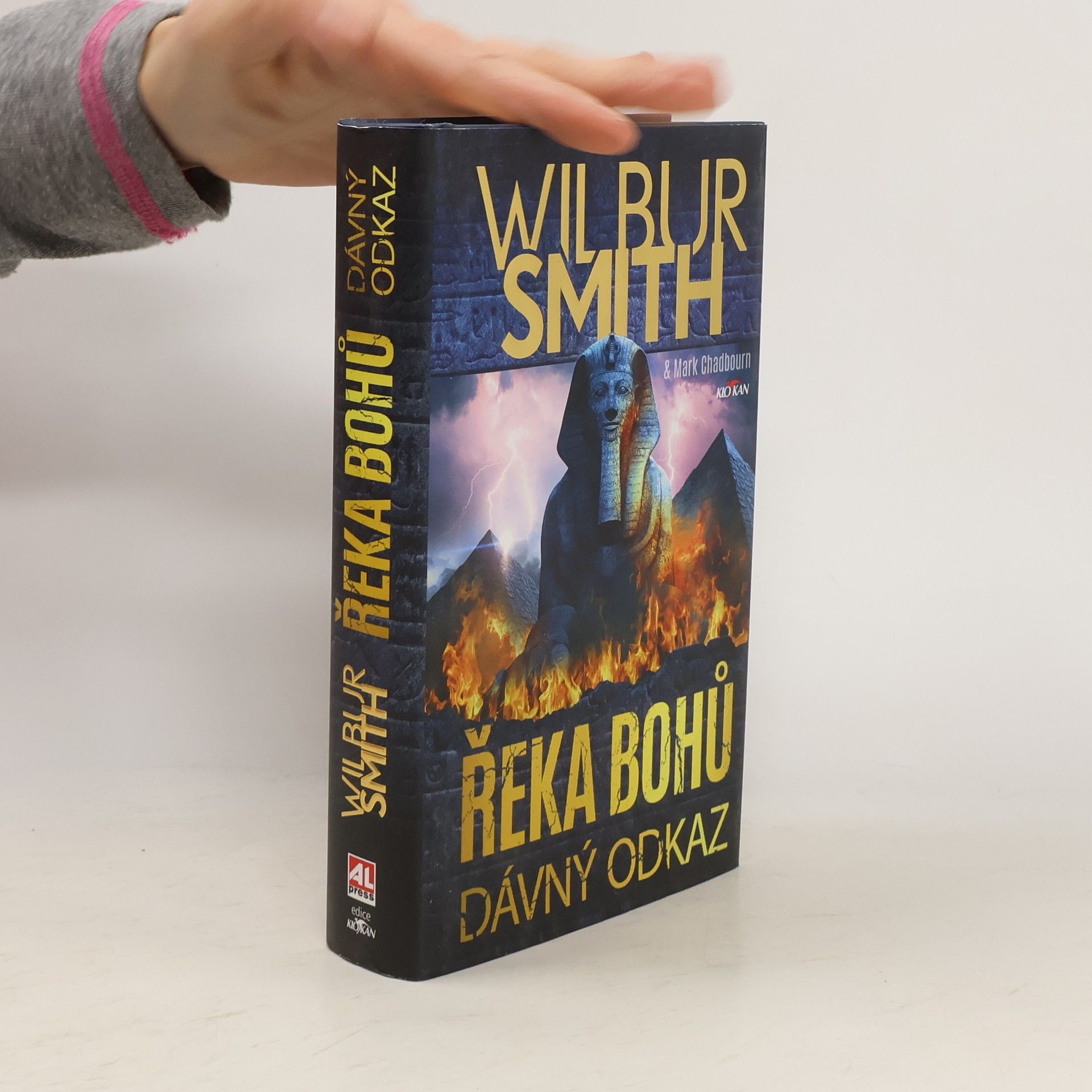 Mark Chadbourn Řeka bohů. Dávný odkaz