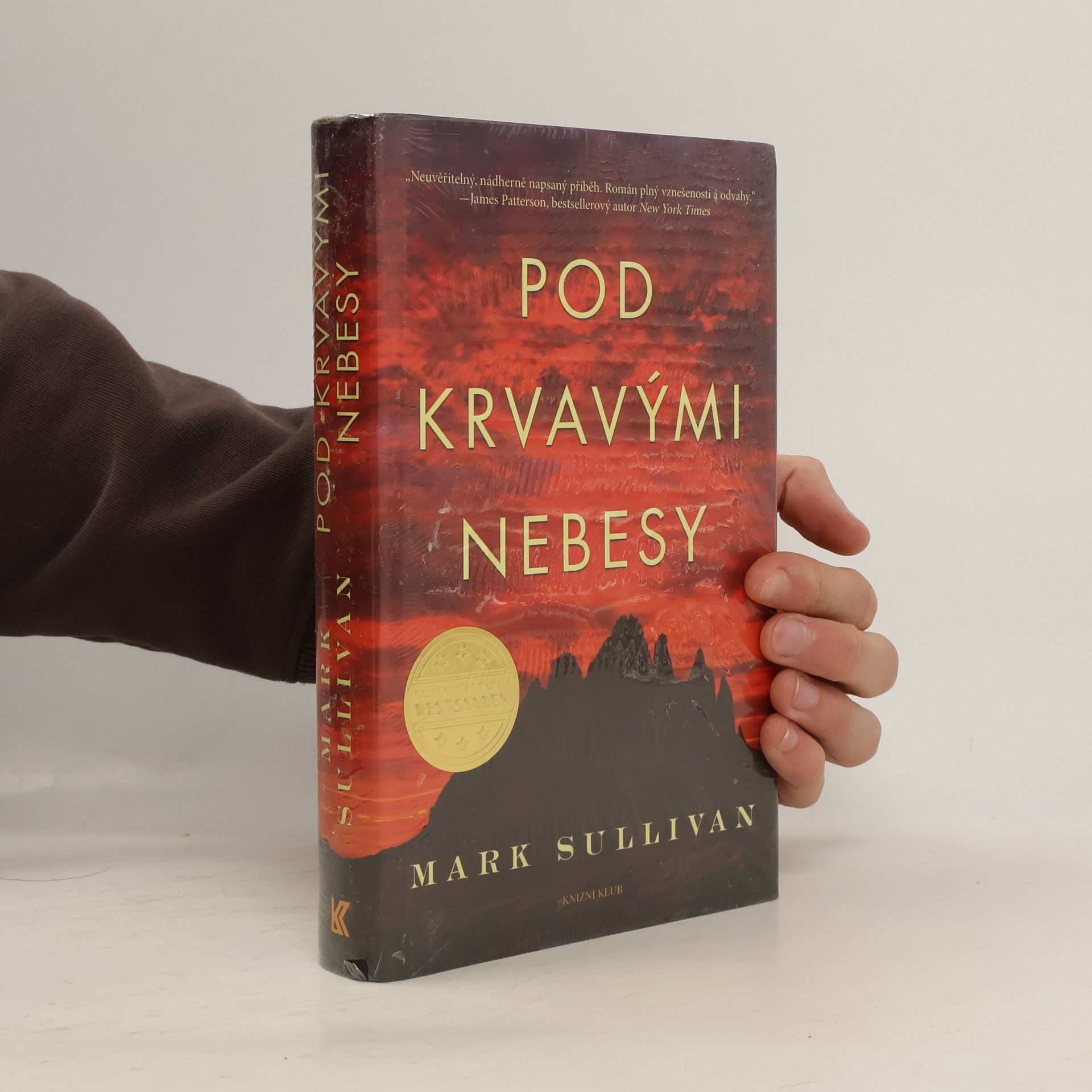 Mark T. Sullivan Pod krvavými nebesy