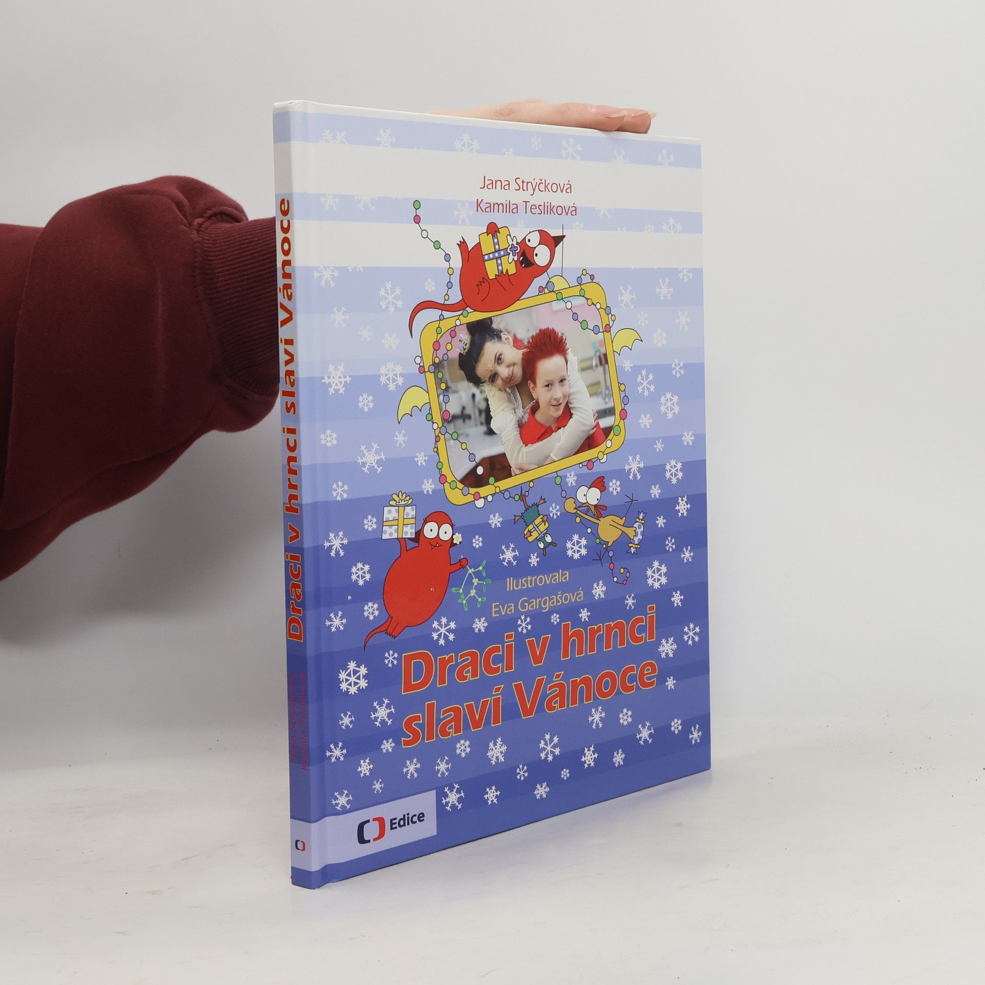 Jana Strýčková Draci v hrnci slaví Vánoce