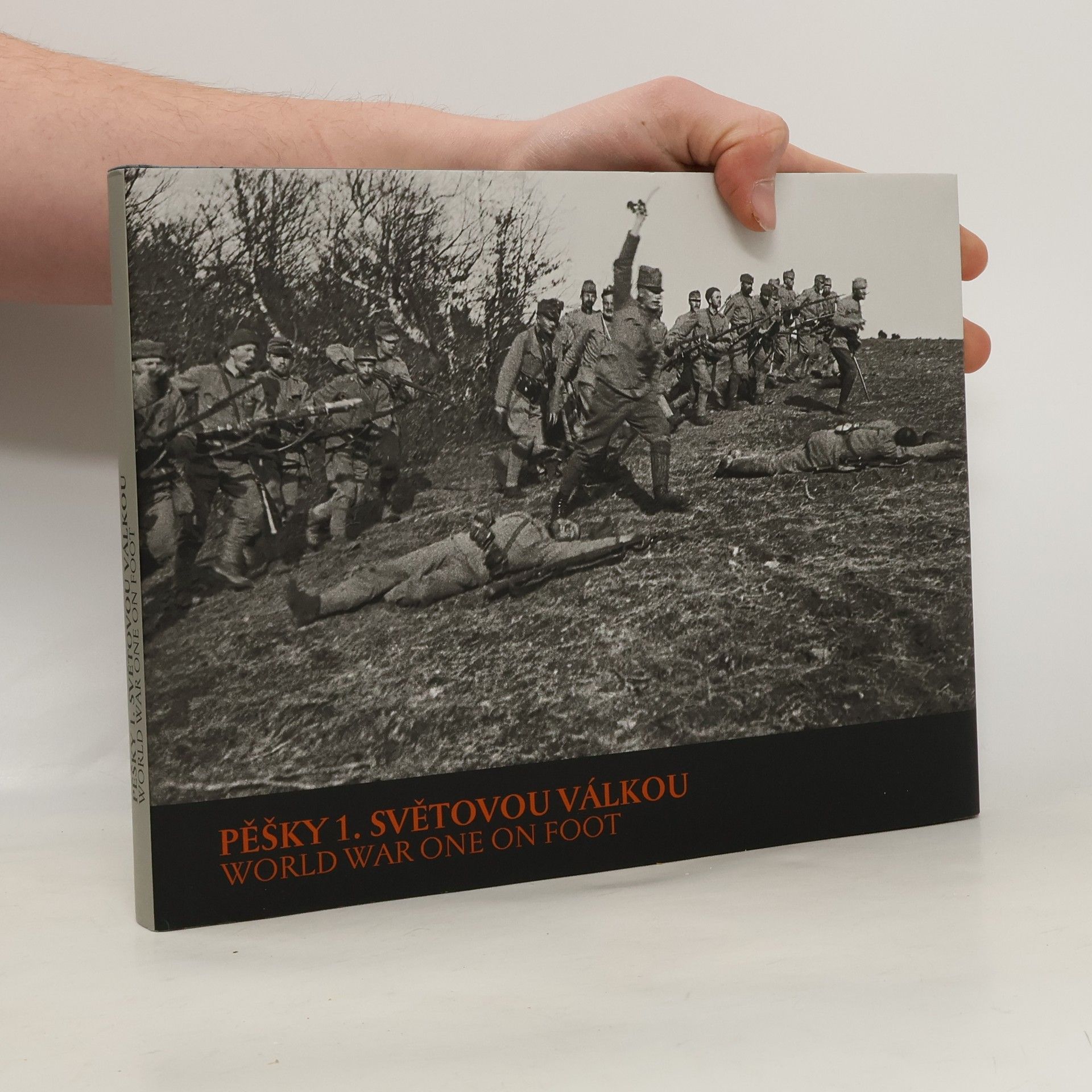 Pěšky 1. světovou válkou: Objektivem neznámého vojáka