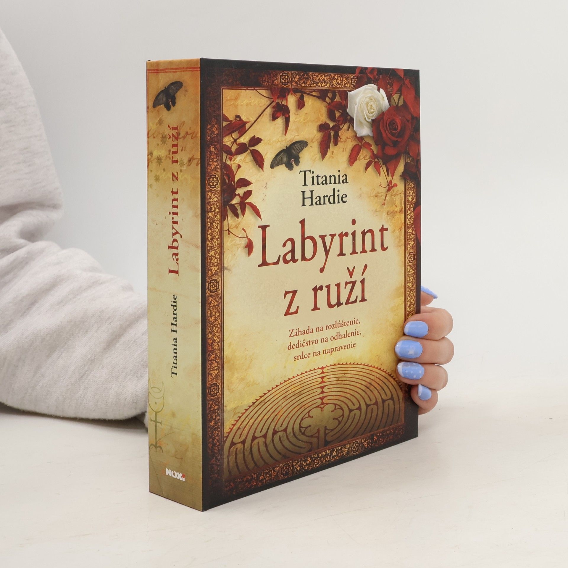 Titania Hardie Labyrint z ruží