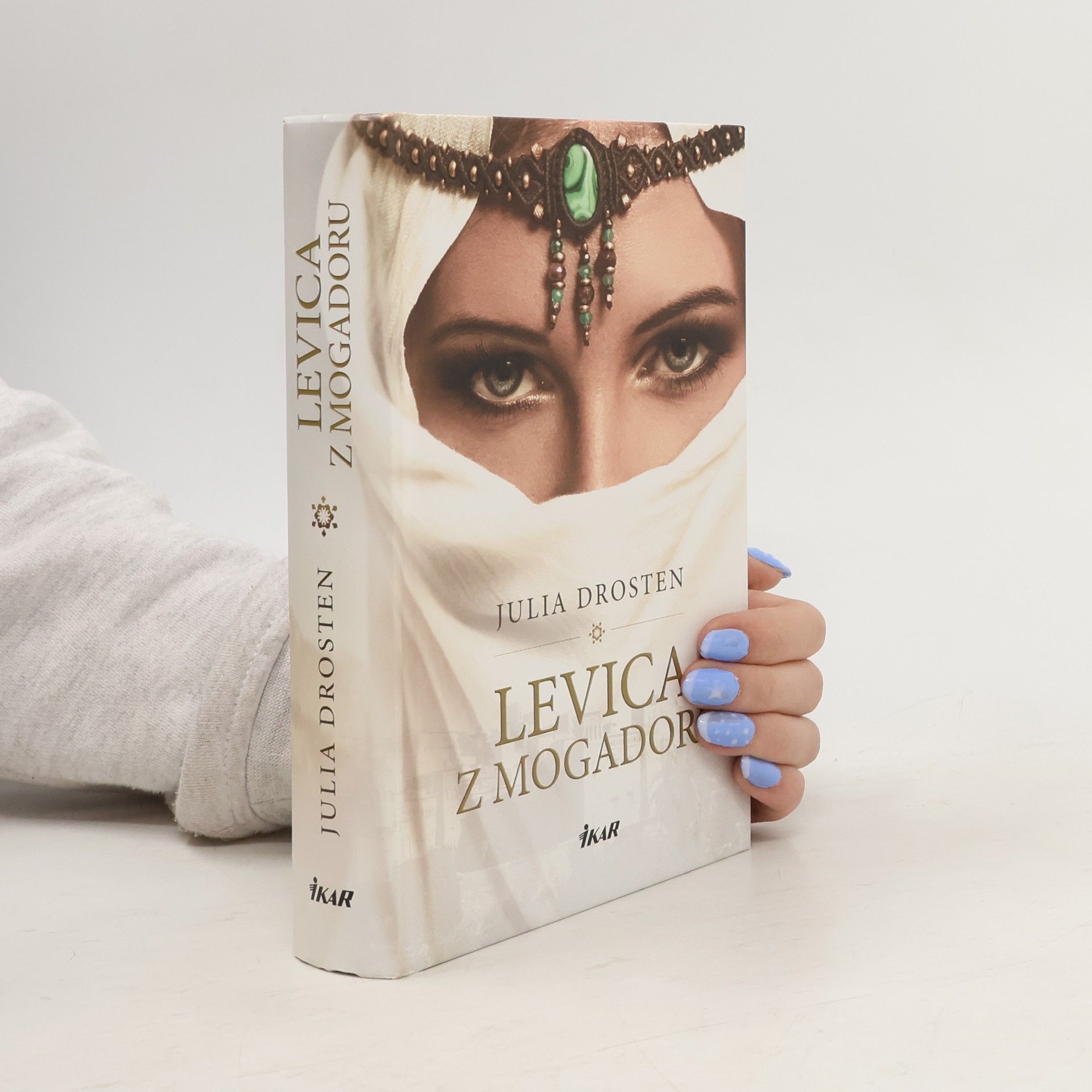 Julia Drosten Levica z Mogadoru