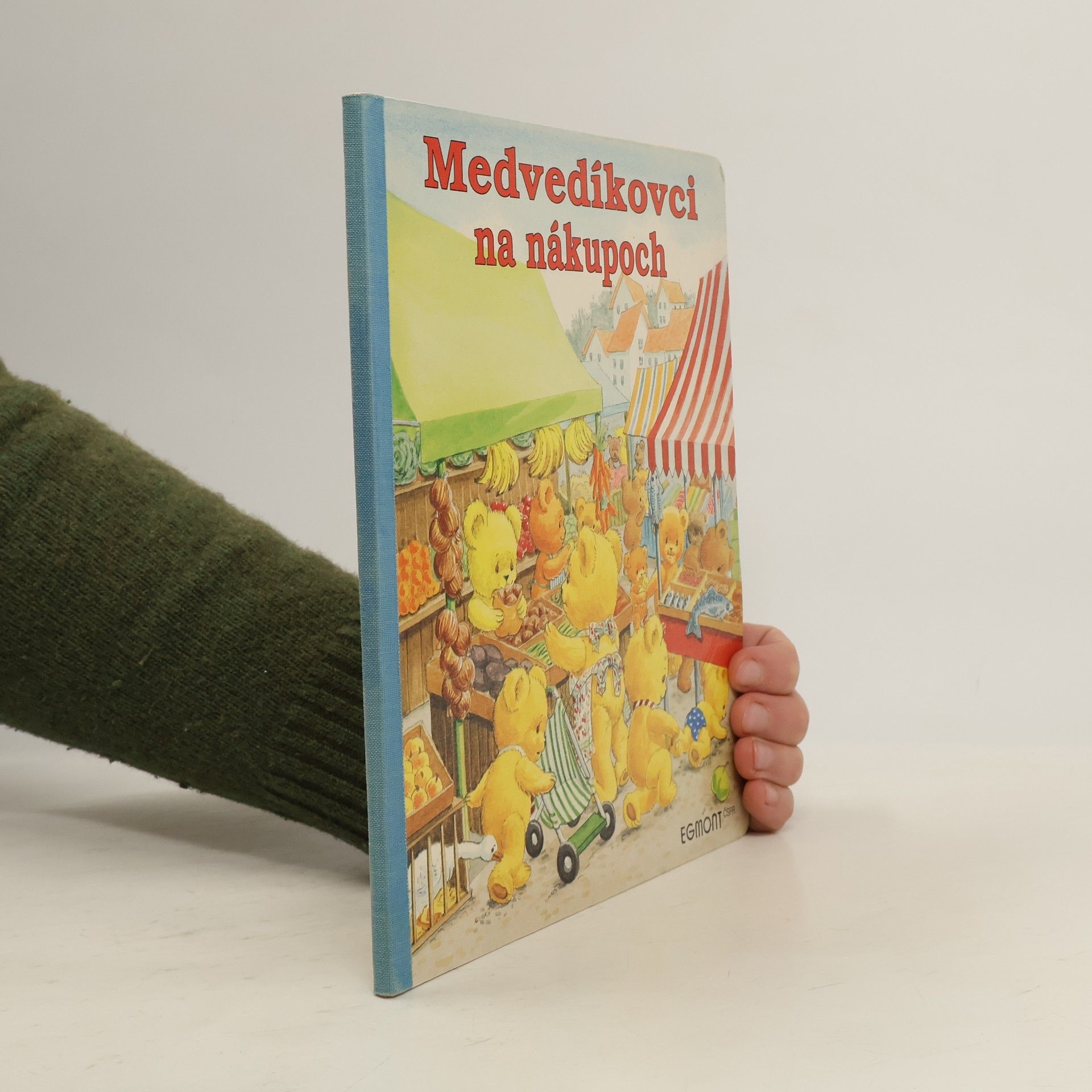 Medvedíkovci na nákupoch