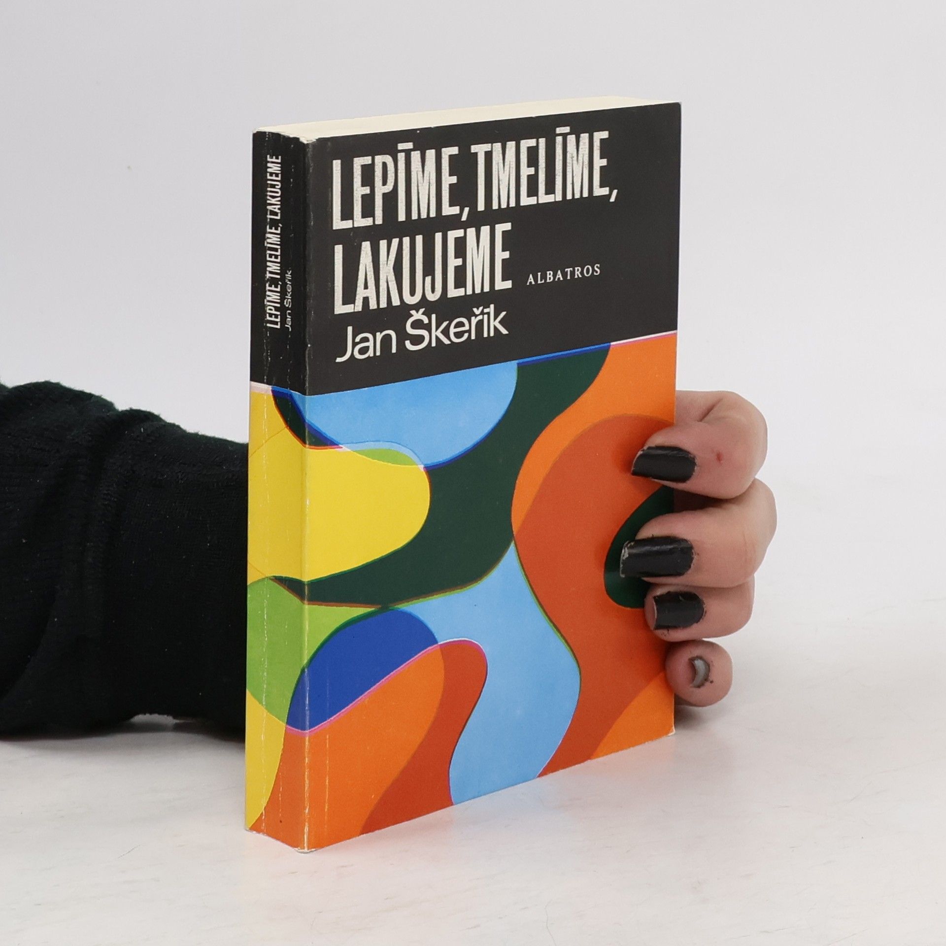 Lepíme, tmelíme, lakujeme