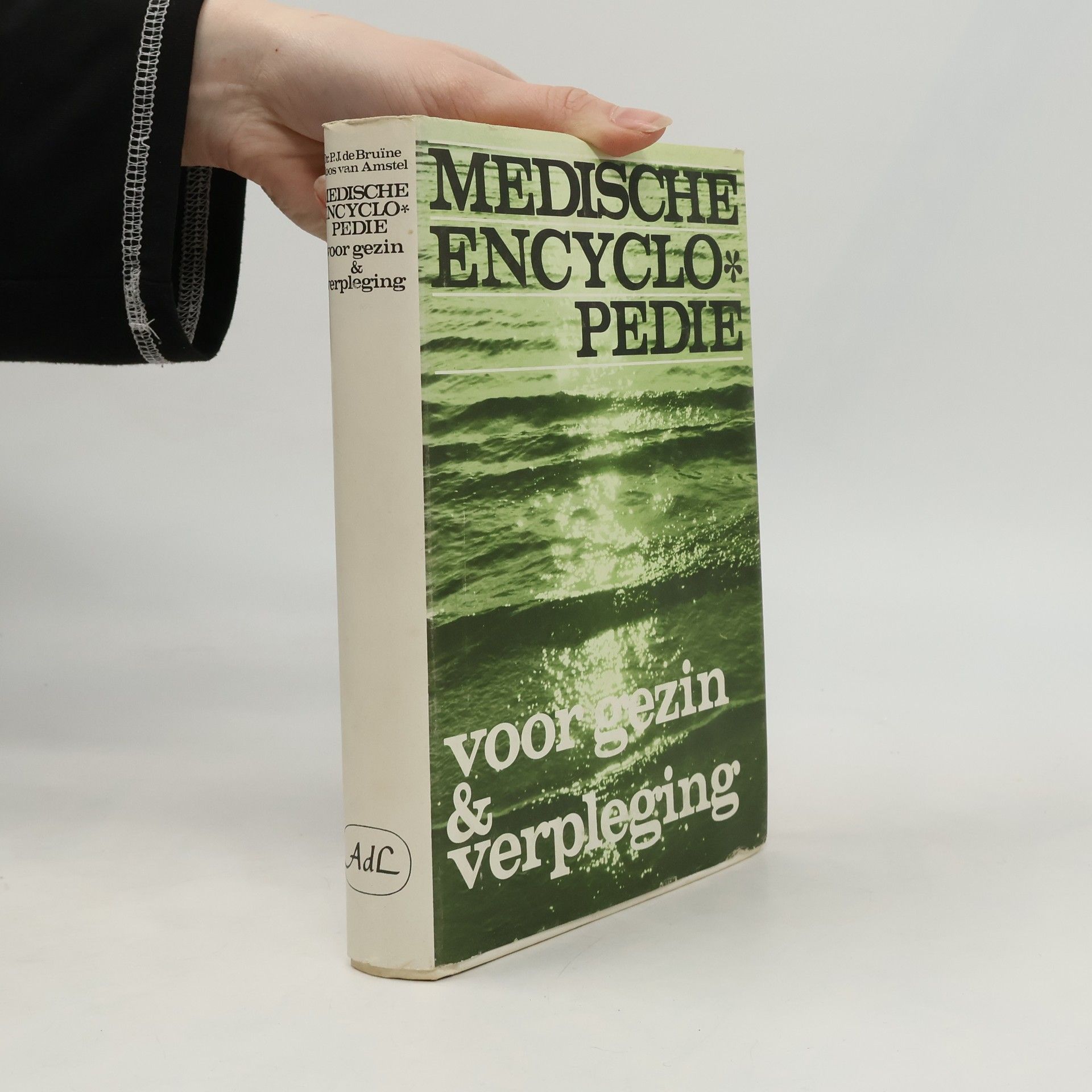 J. Van Ploos Amstel Medische encyclopedie voor gezin en verpleging