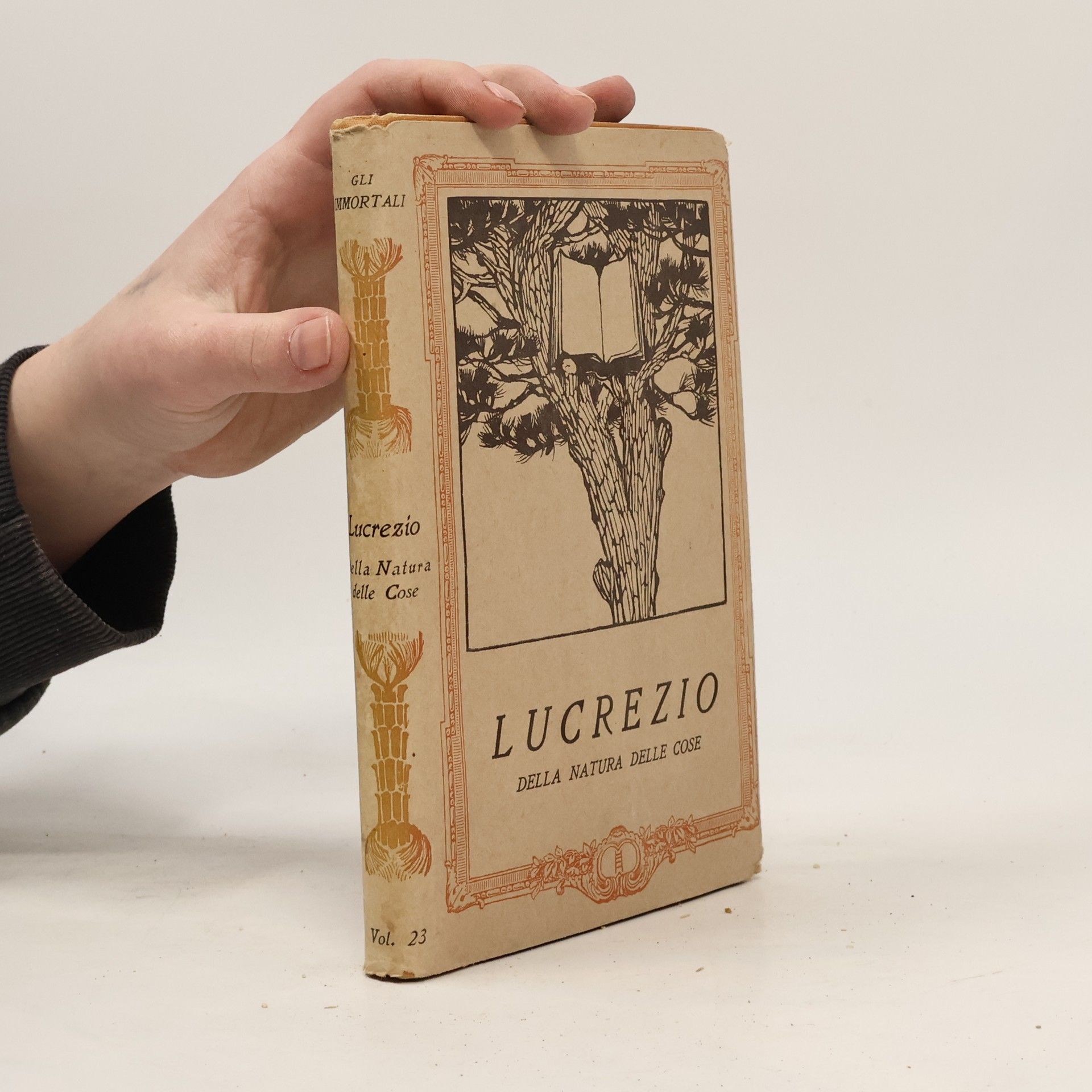 kolektiv Lucretia. Della natura delle Vol. 23