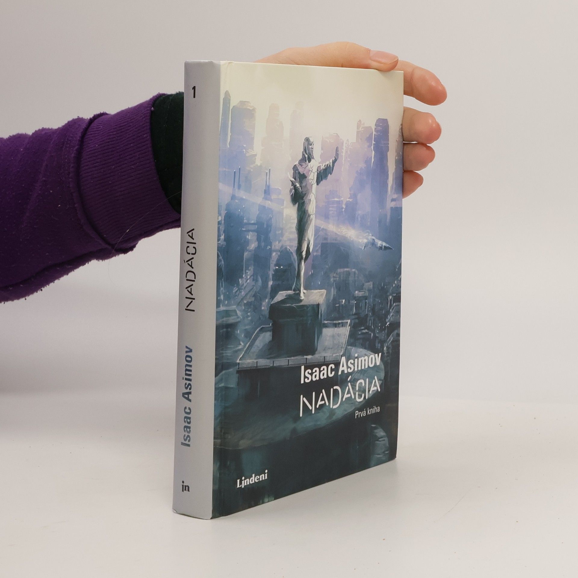 Isaac Asimov Nadácia. Prvá kniha