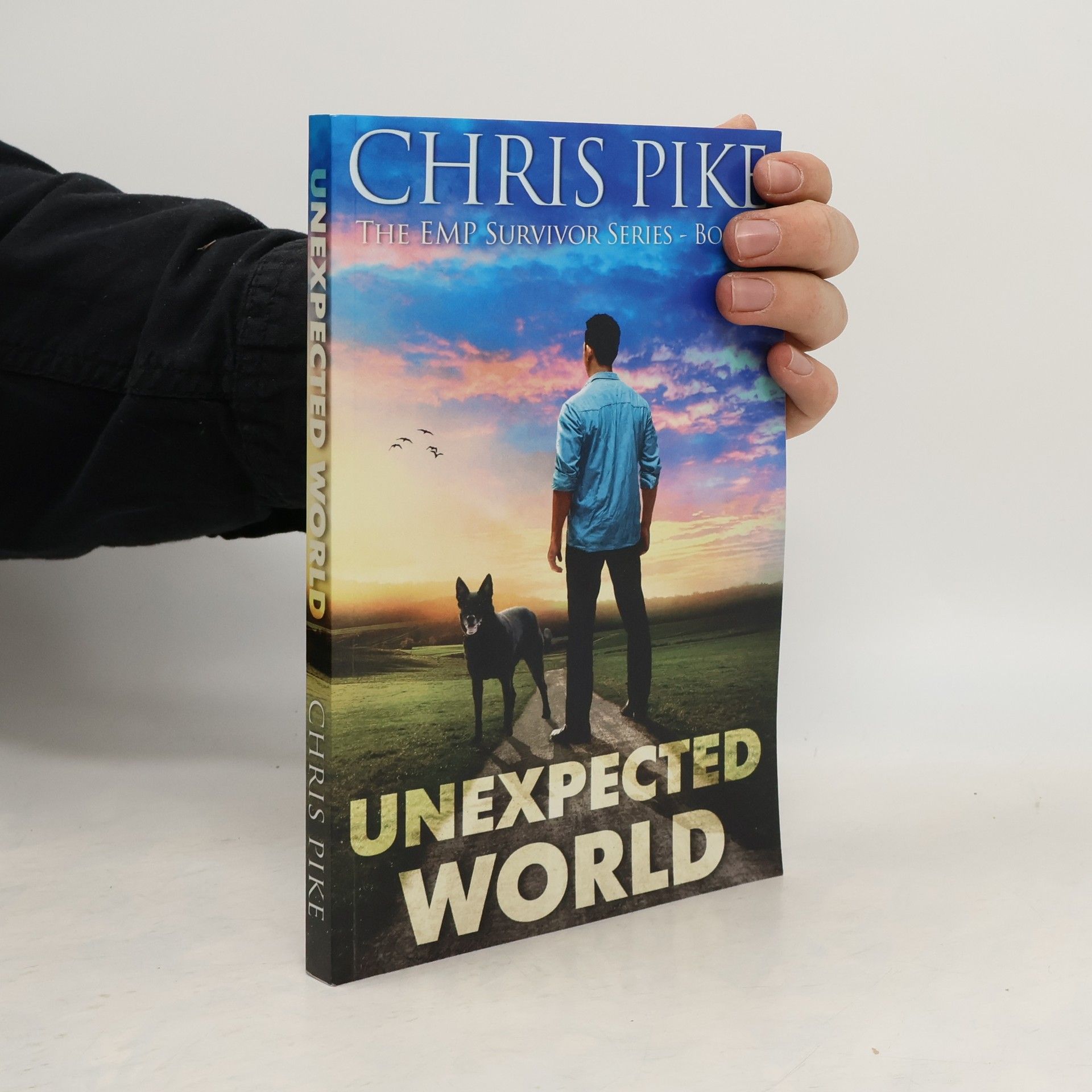Chris Pike The EMP Survivor Series - 1: Unexpected World