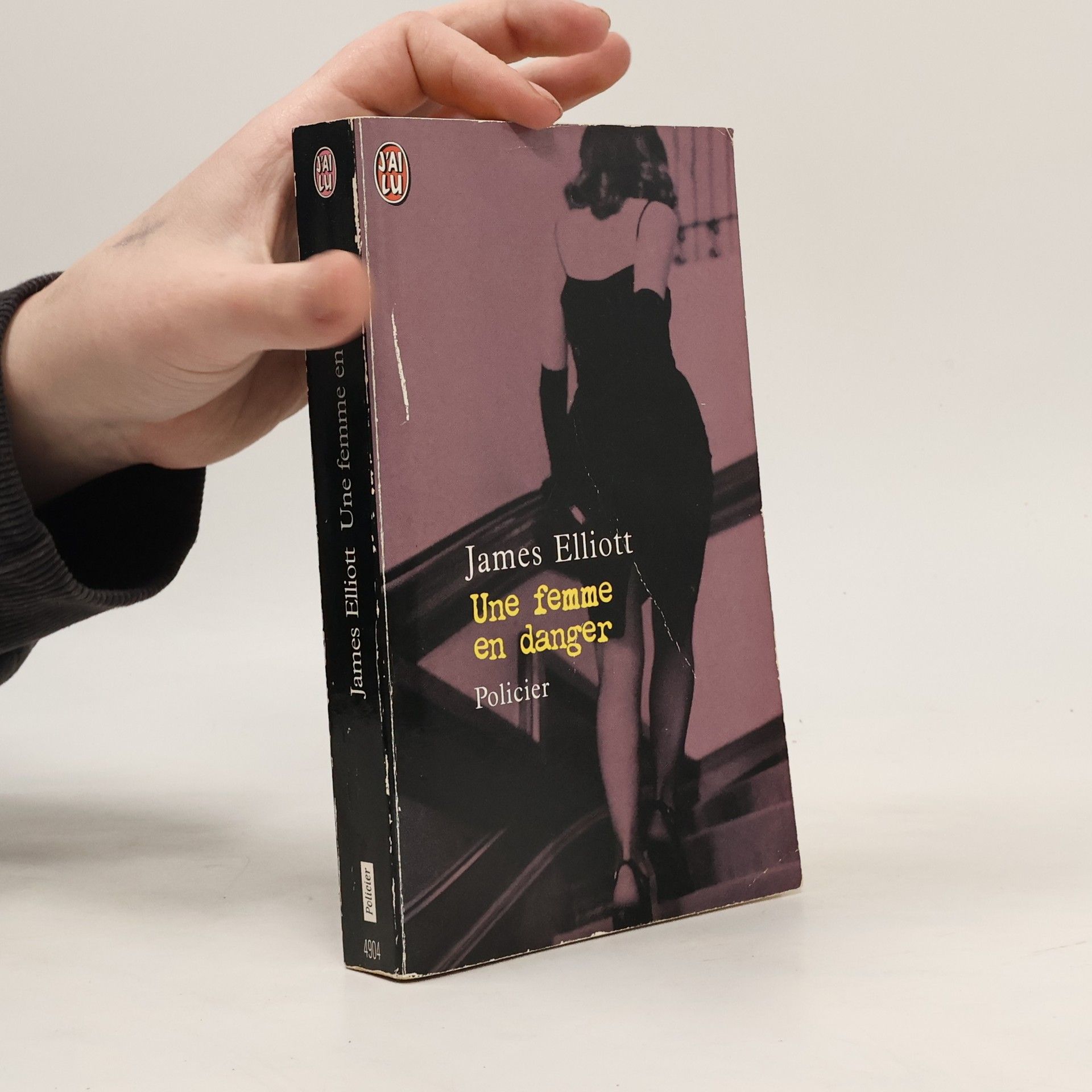 James Elliott Une femme en danger