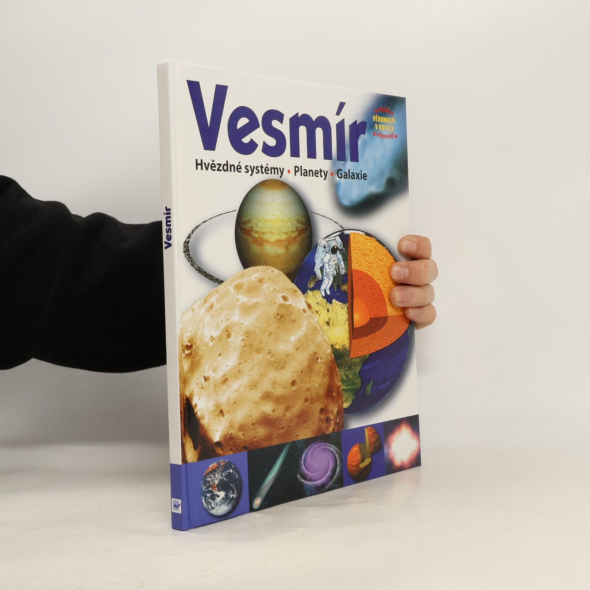 Kolektiv autorů Vesmír : hvězdné systémy, planety, galaxie