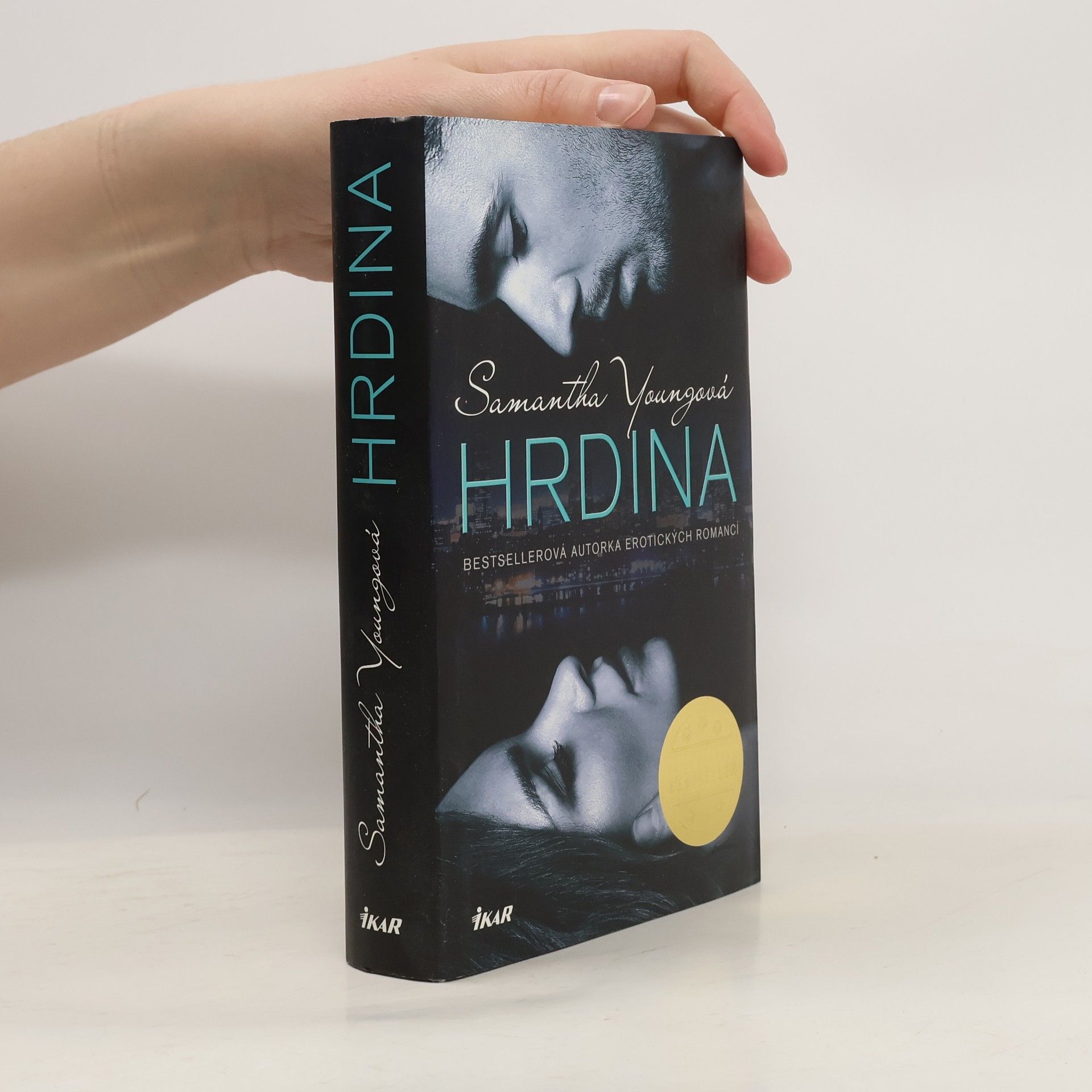 Samantha Young Hrdina