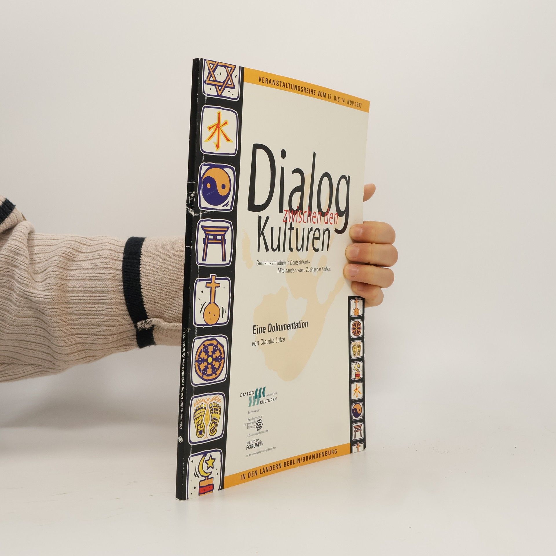 Claudia Lutze Dialog zwischen den Kulturen