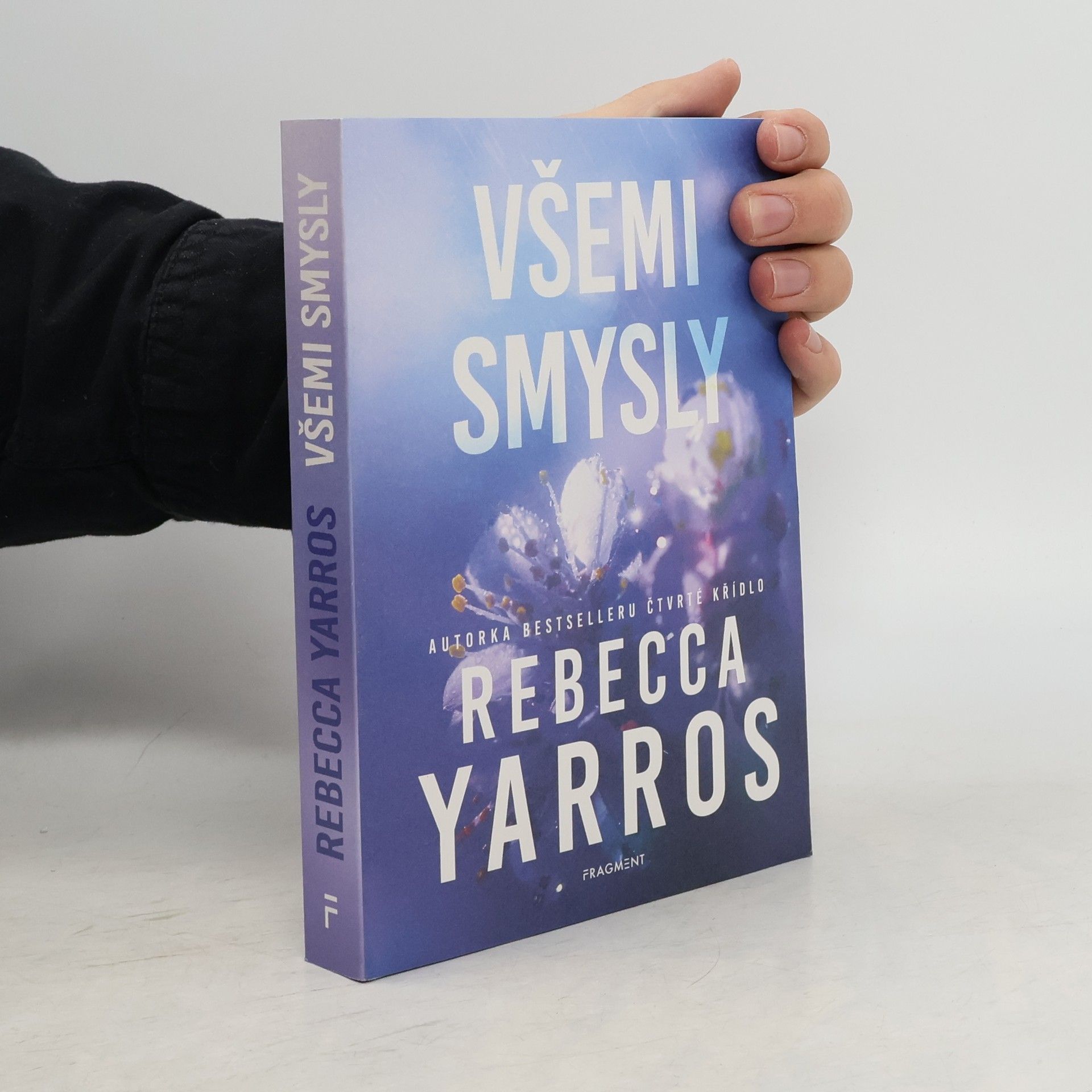 Rebecca Yarros Všemi smysly