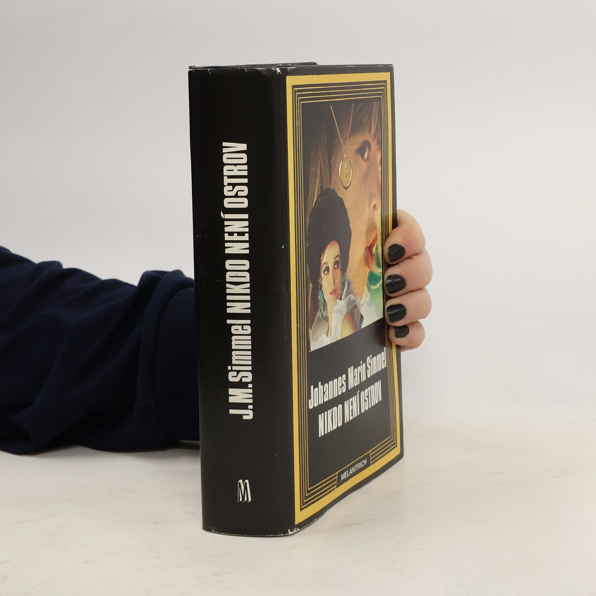 Johannes Mario Simmel Nikdo není ostrov