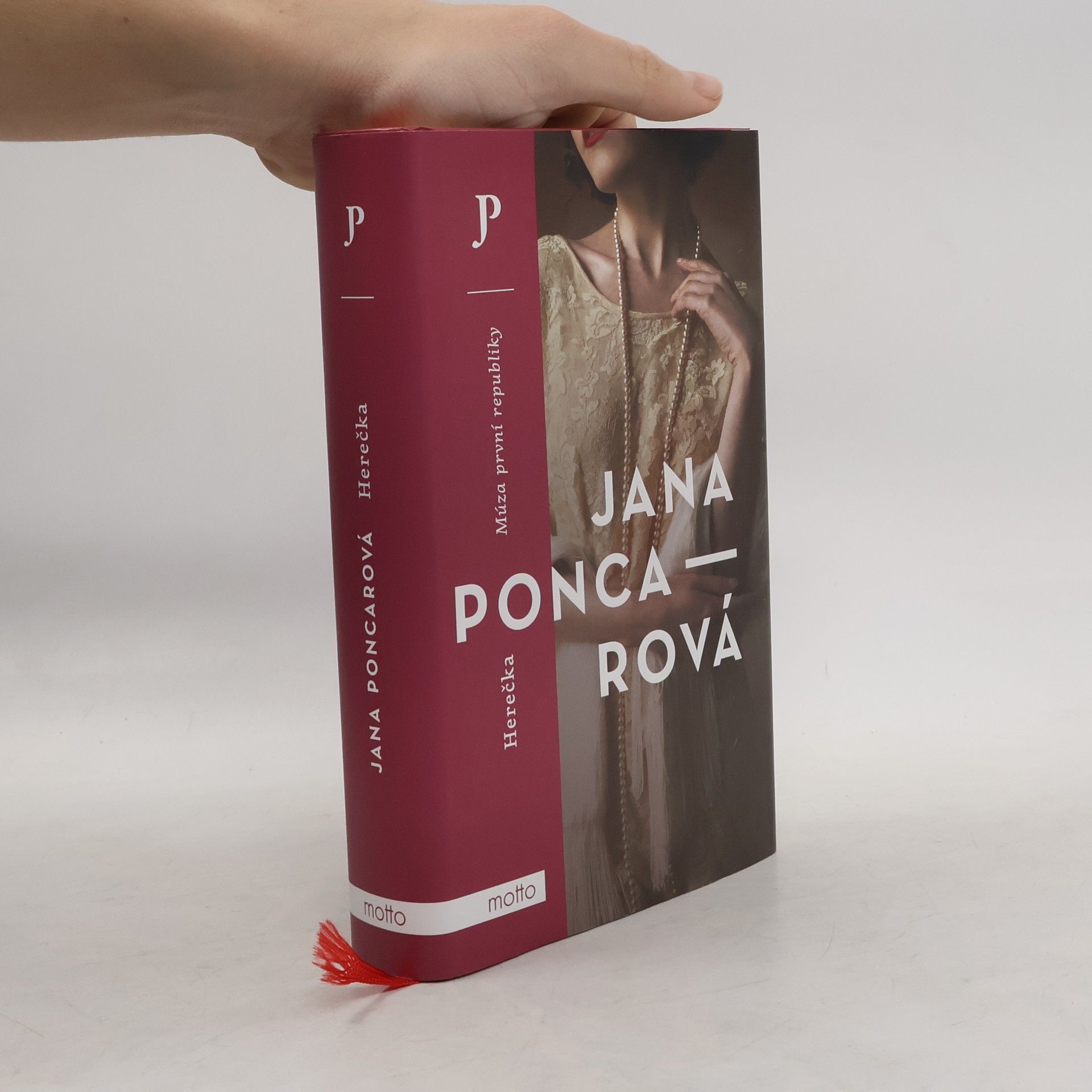 Jana Poncarová Herečka : múza první republiky