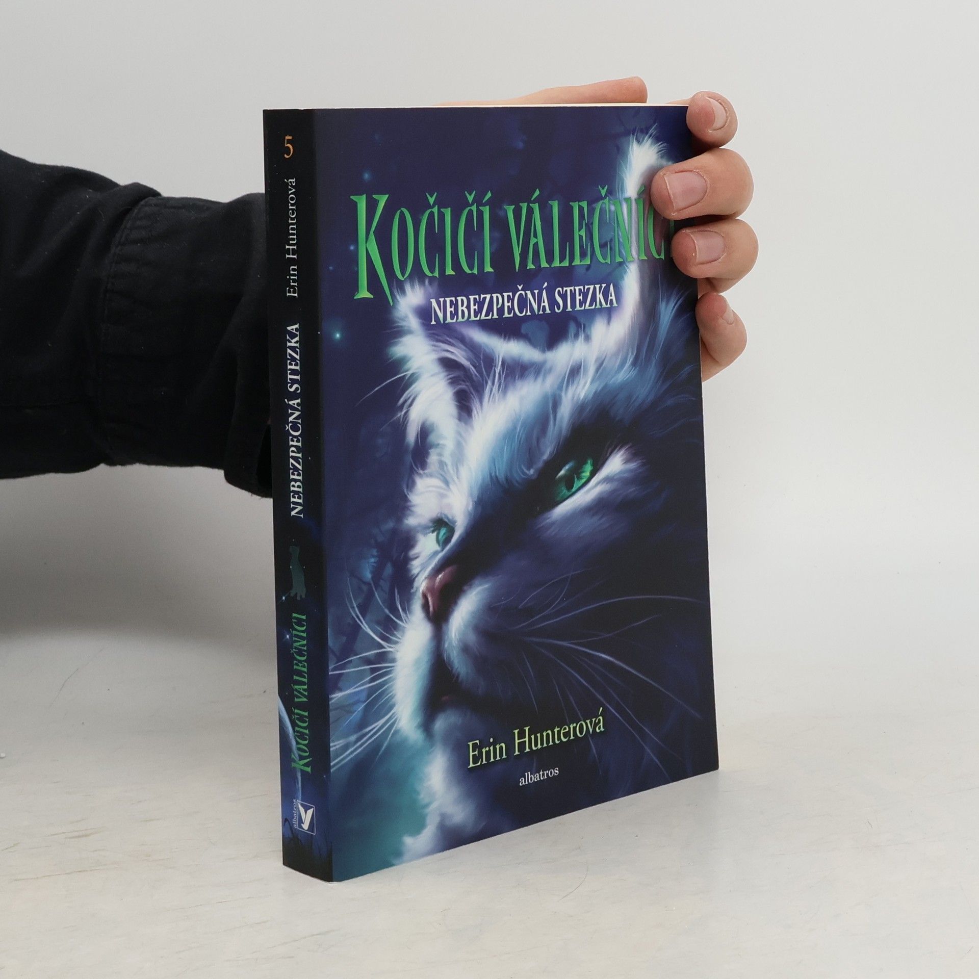 Erin Hunter Nebezpečná stezka. Kočičí válečníci