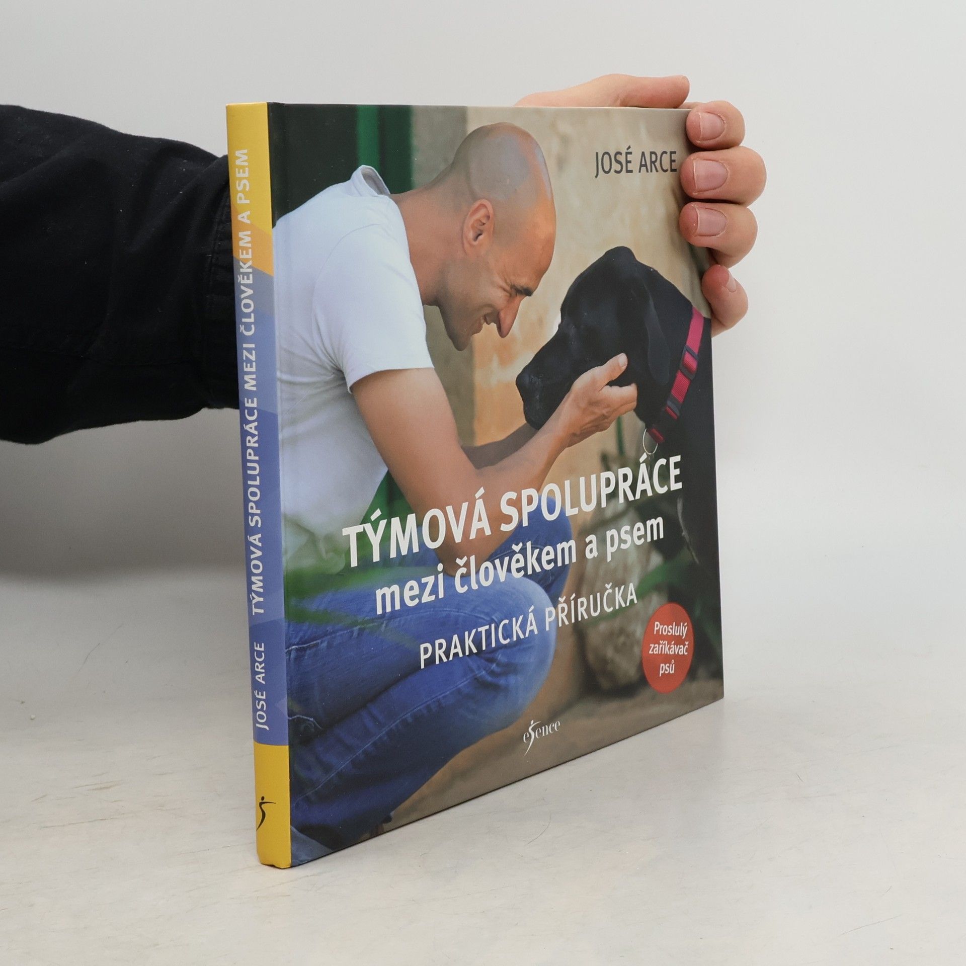 José Arce Týmová spolupráce mezi člověkem a psem