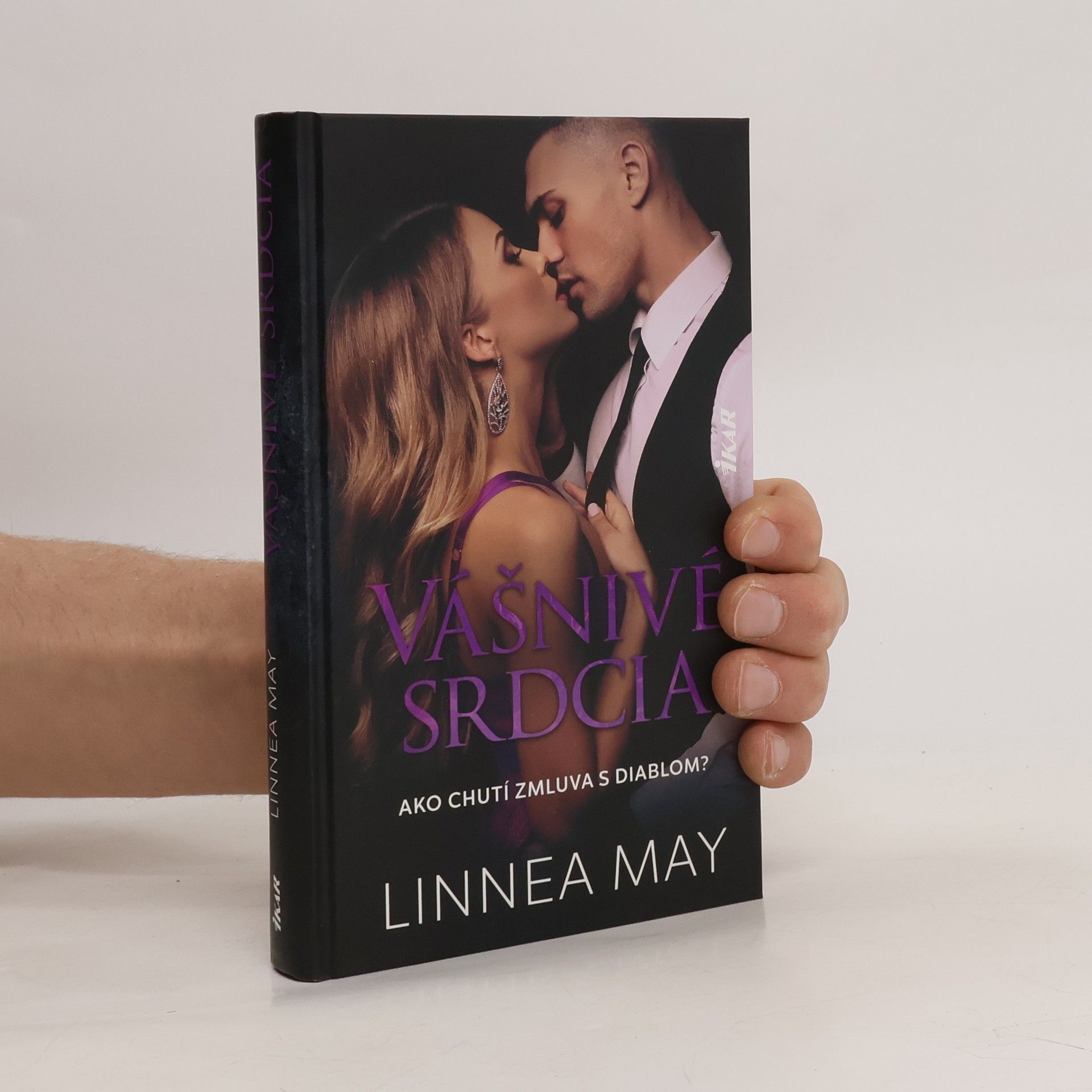 Linnea May Vášnivé srdcia : Ako chutí zmluva s diablom?