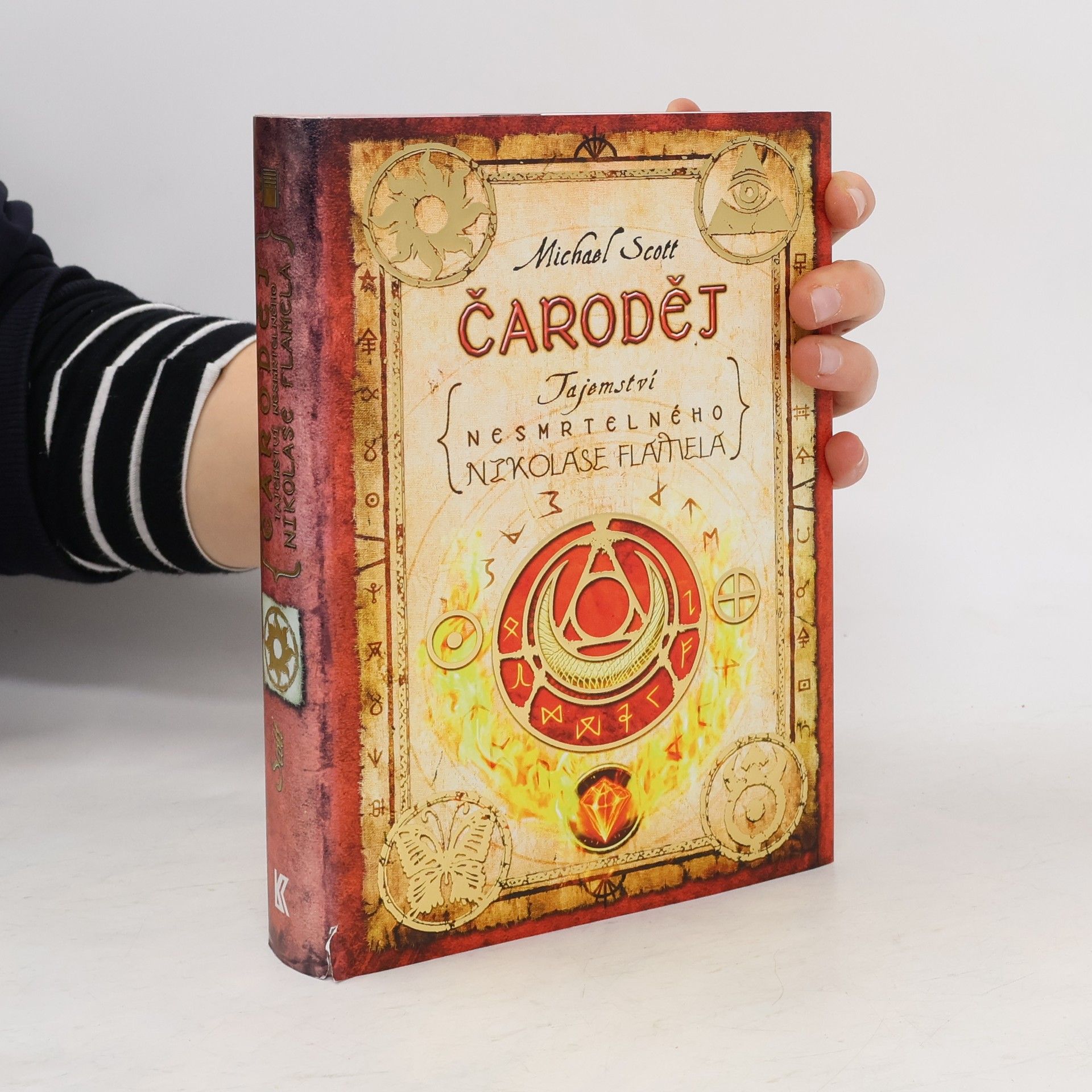 Michael Scott Tajemství nesmrtelného Nikolase Flamela. Čaroděj
