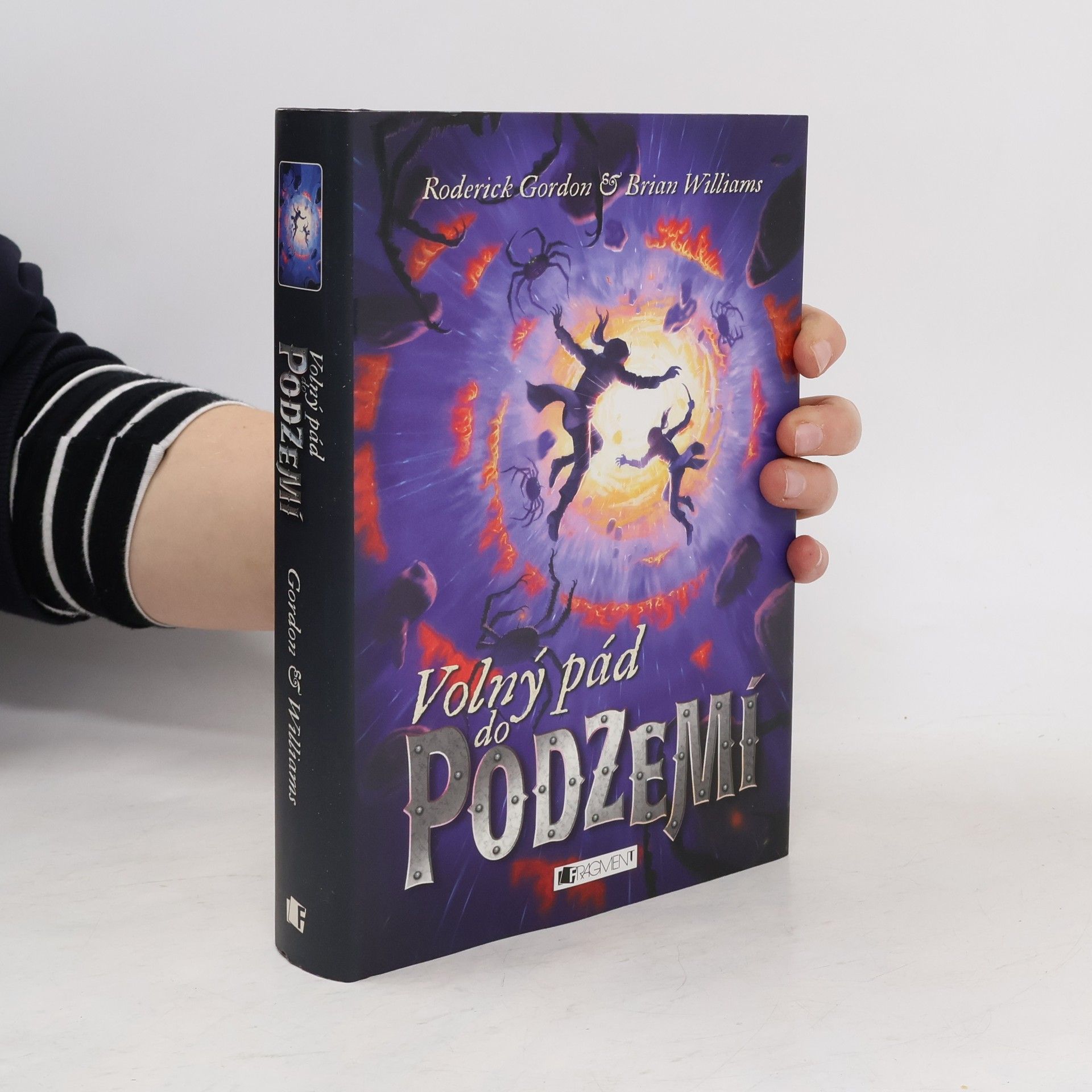 Roderick Gordon Volný pád do Podzemí