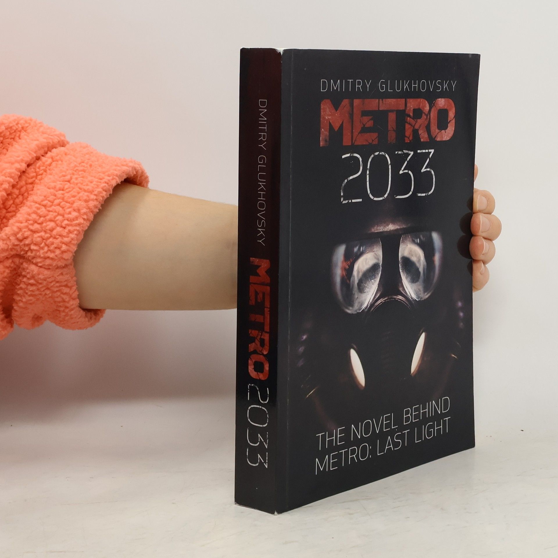 Dmitry Gluchovsky Metro 2033