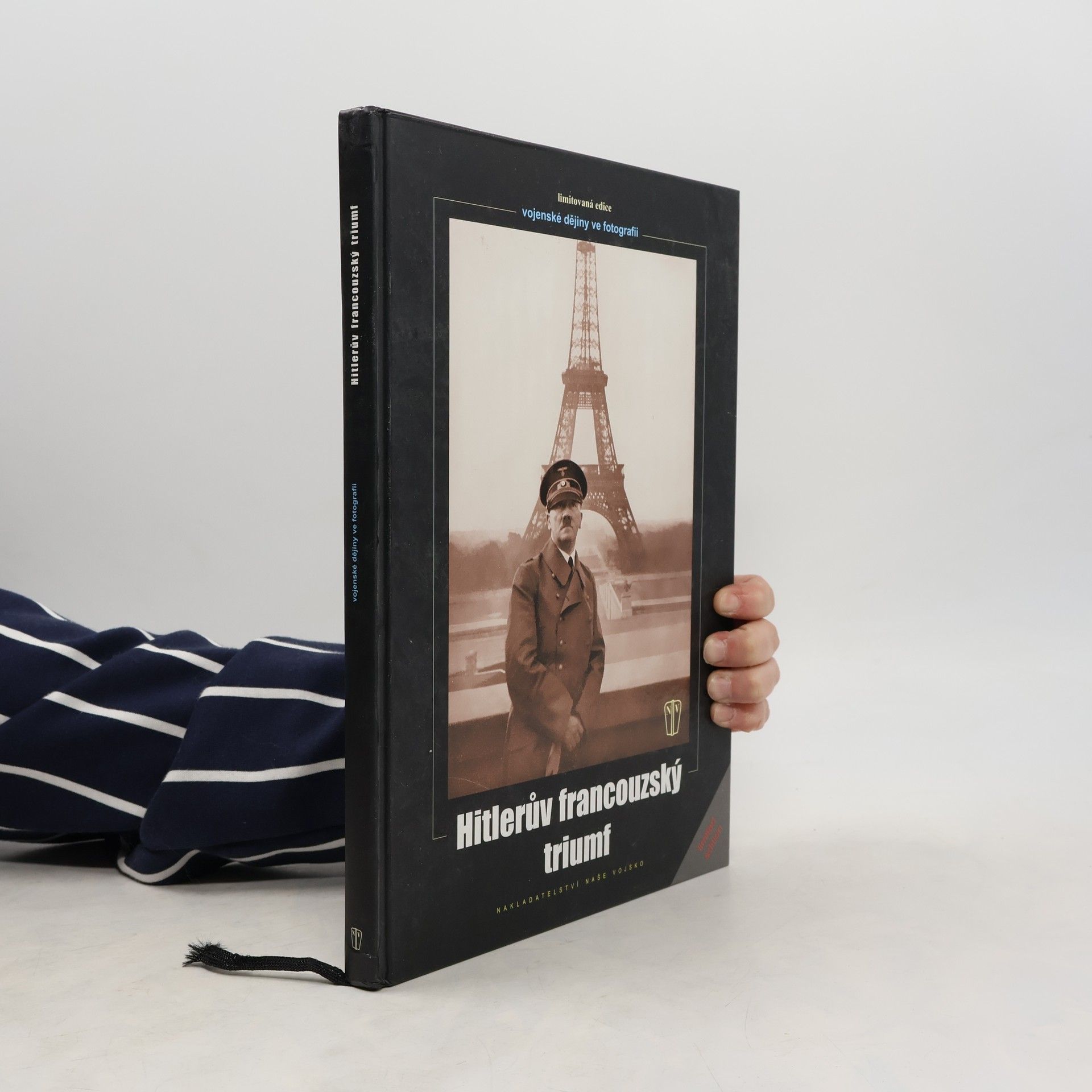 Heinrich Hoffmann Hitlerův francouzský triumf