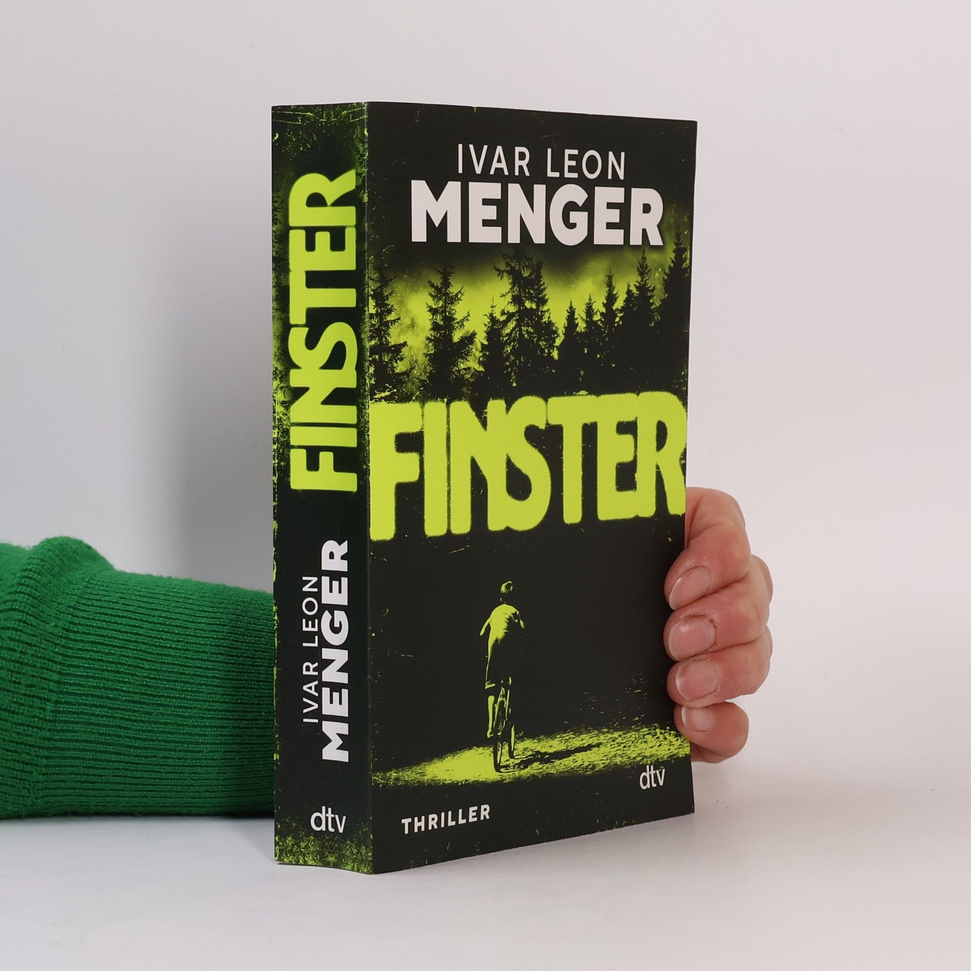 Ivar Leon Menger Finster