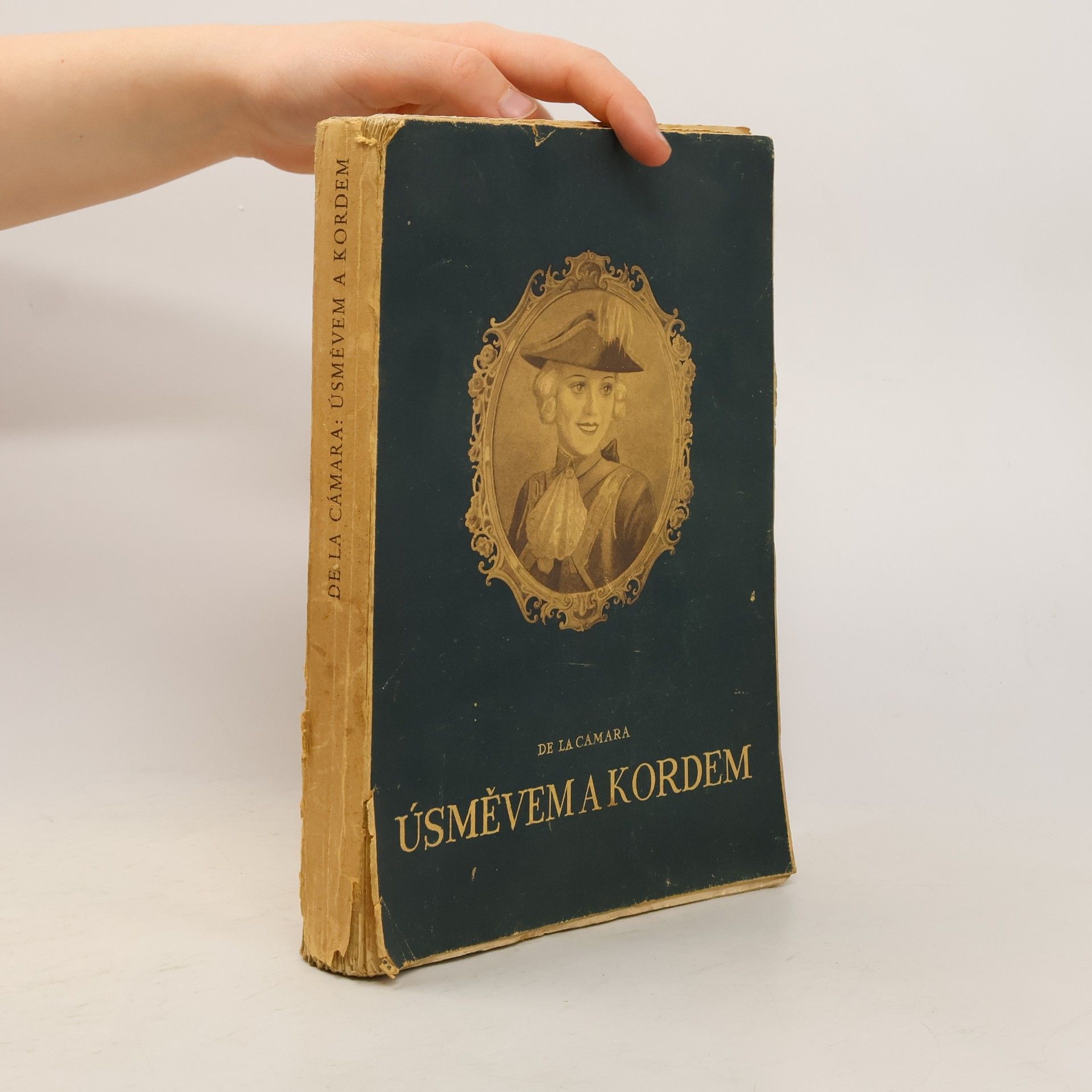 Felix Achilles de la Cámara Úsměvem a kordem