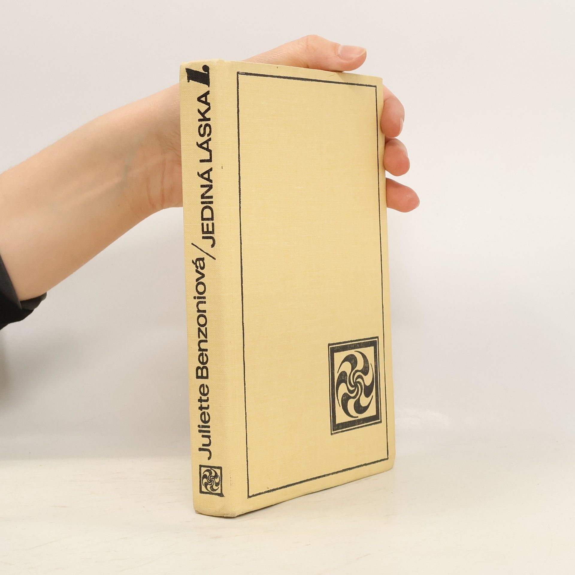 Juliette Benzoni Krásná Catherine 1. Jediná láska