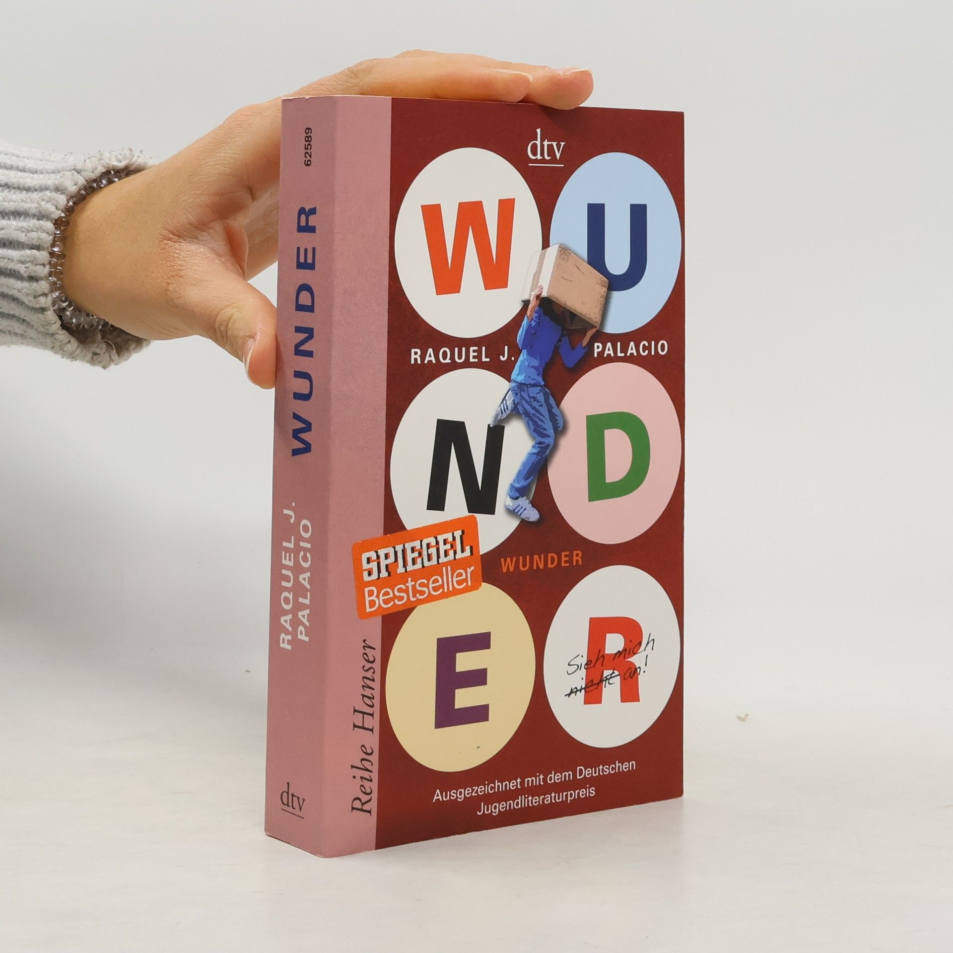 Raquel J. Palacio Wunder