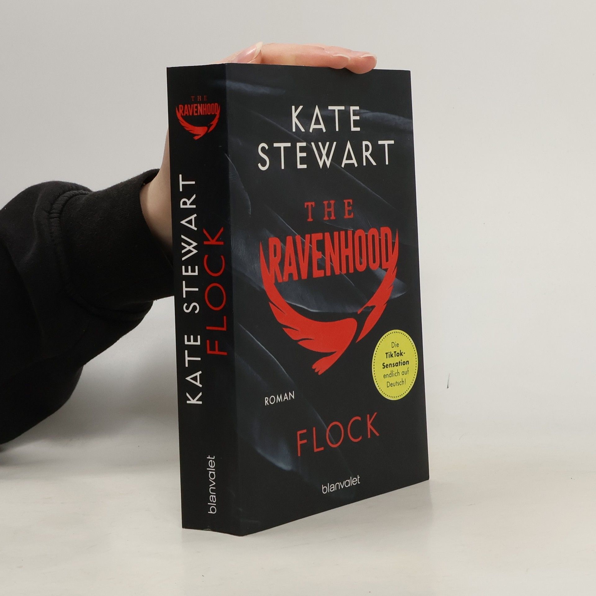 Kate Stewart The Ravenhood - Flock
