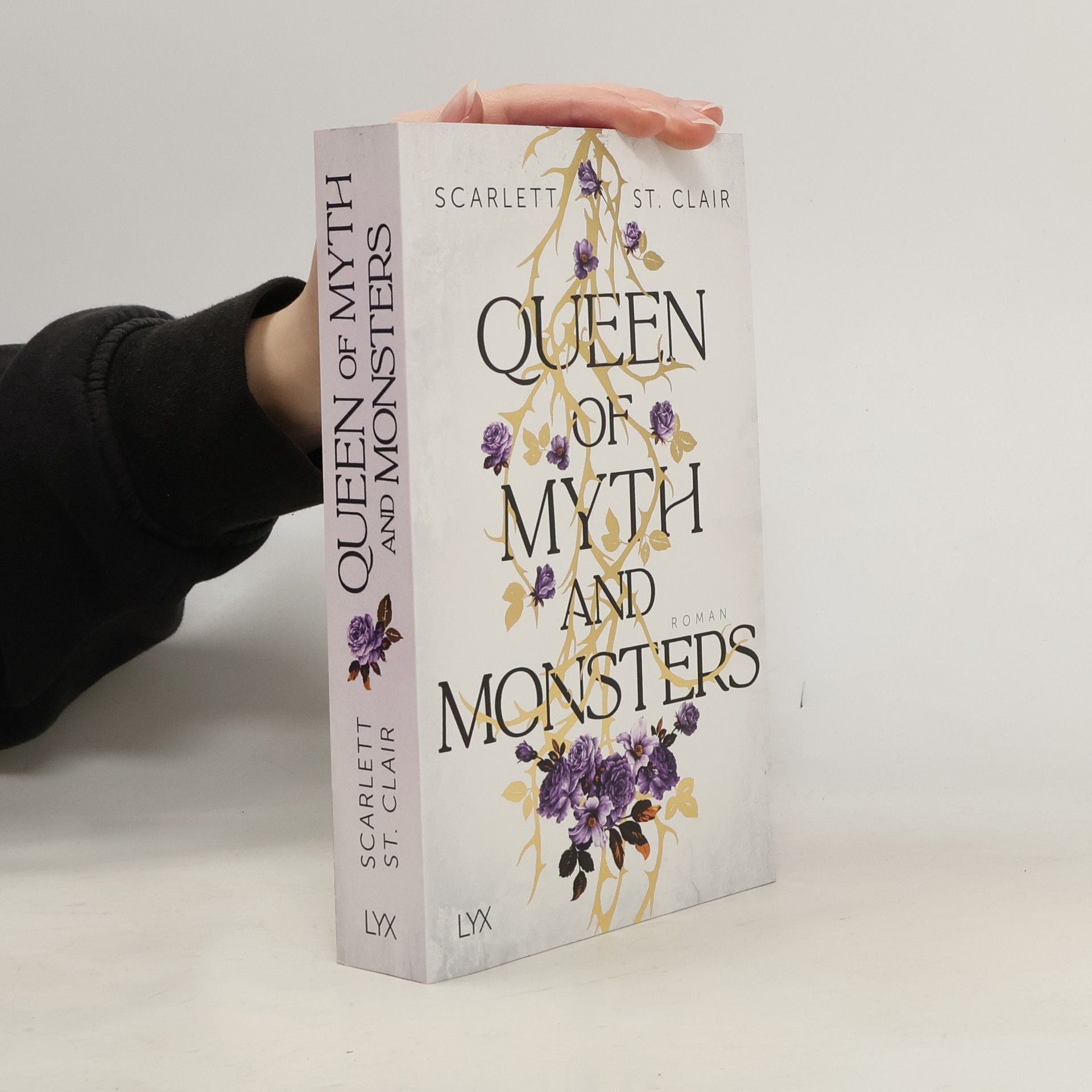 Scarlett St. Clair Queen of Myth and Monsters