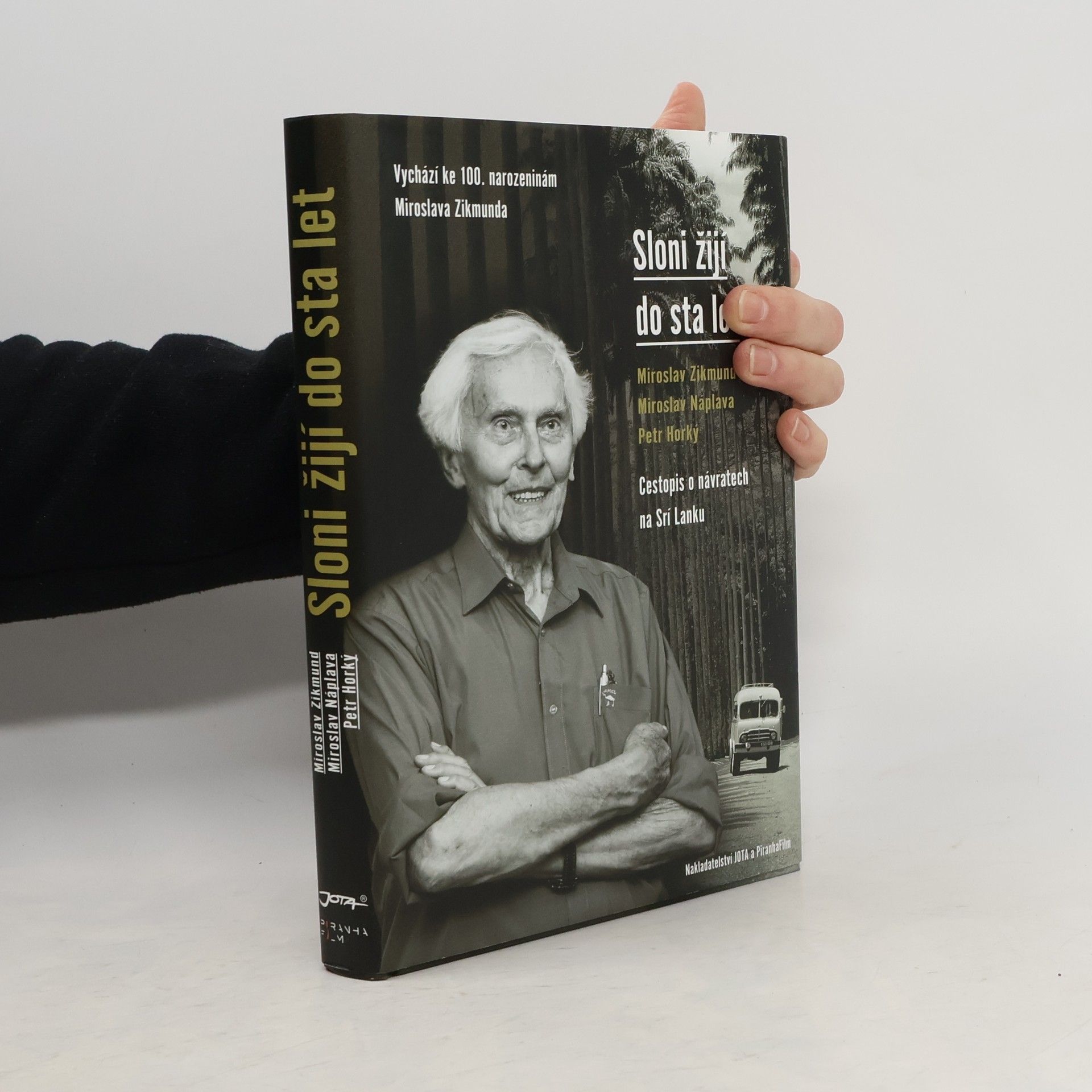 Miroslav Zikmund Sloni žijí do sta let