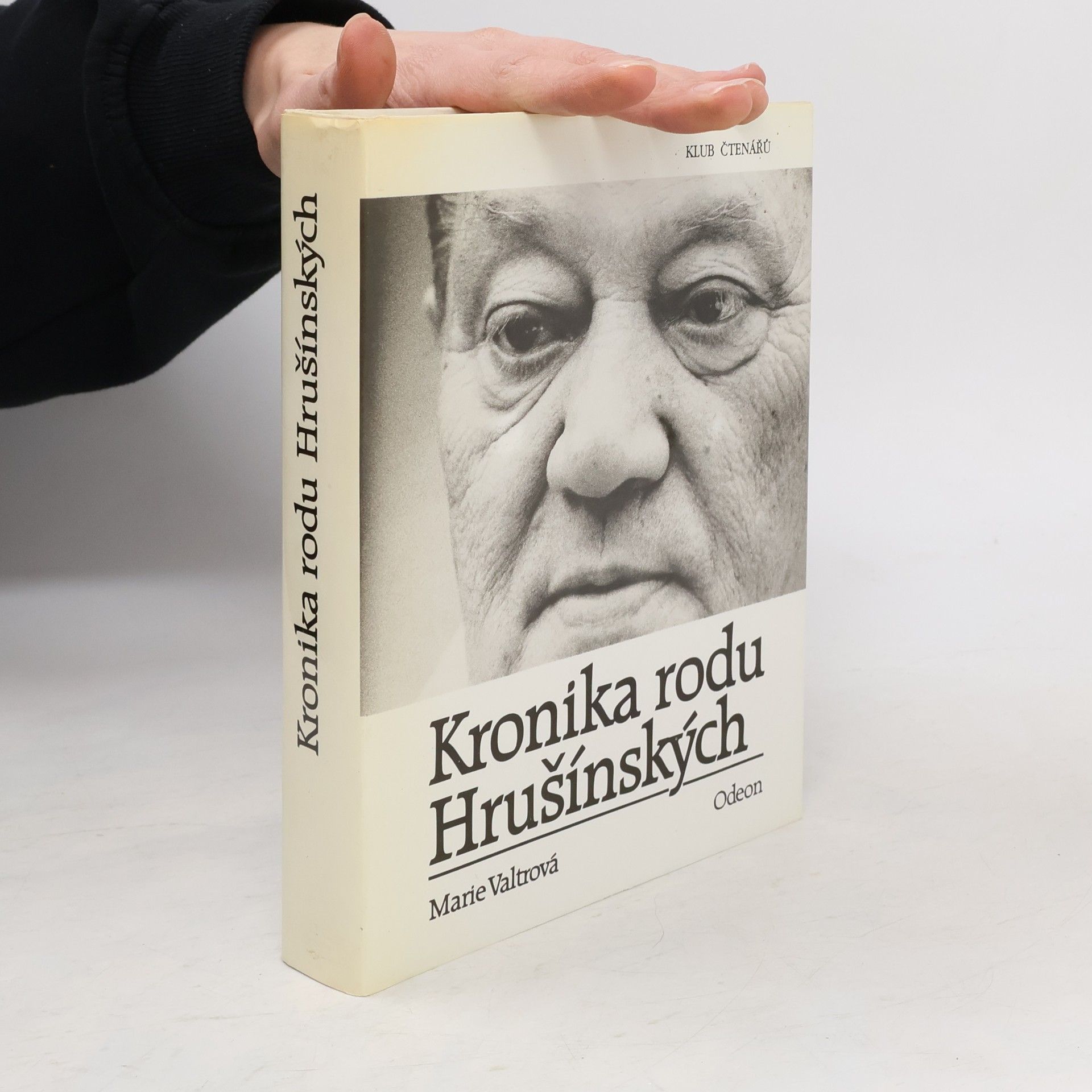 Marie Valtrová Kronika rodu Hrušínských