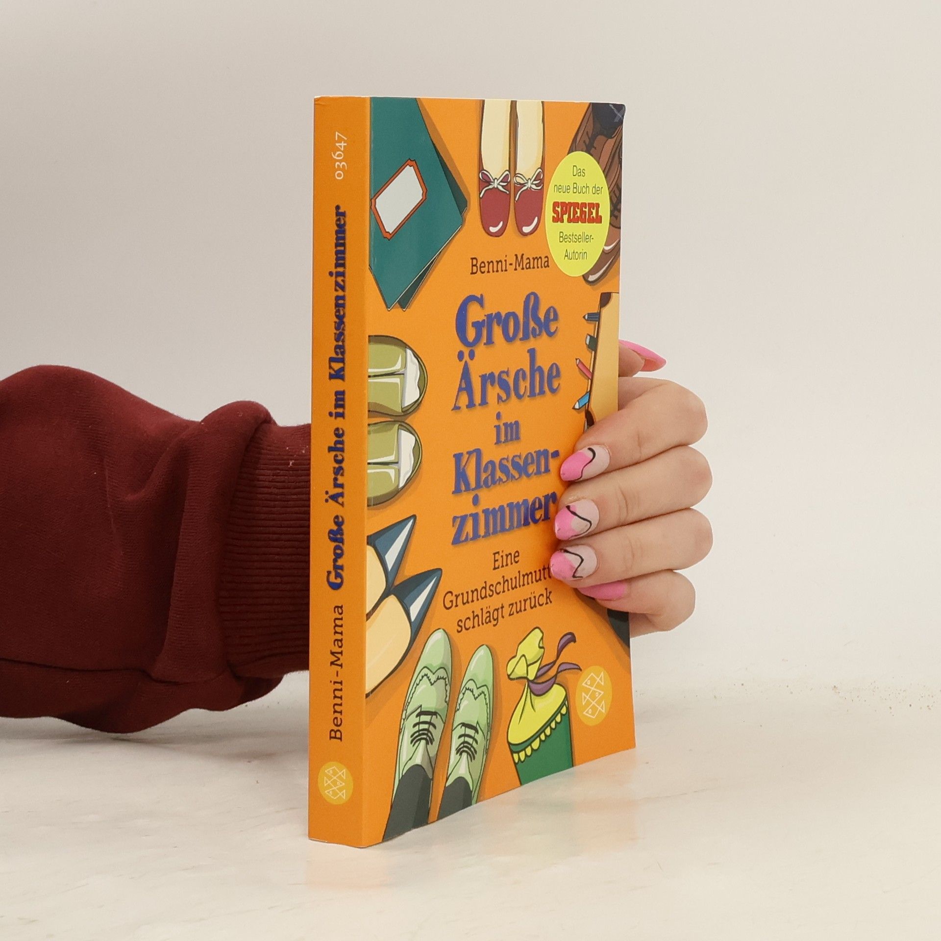 Benni Mama Große Ärsche im Klassenzimmer