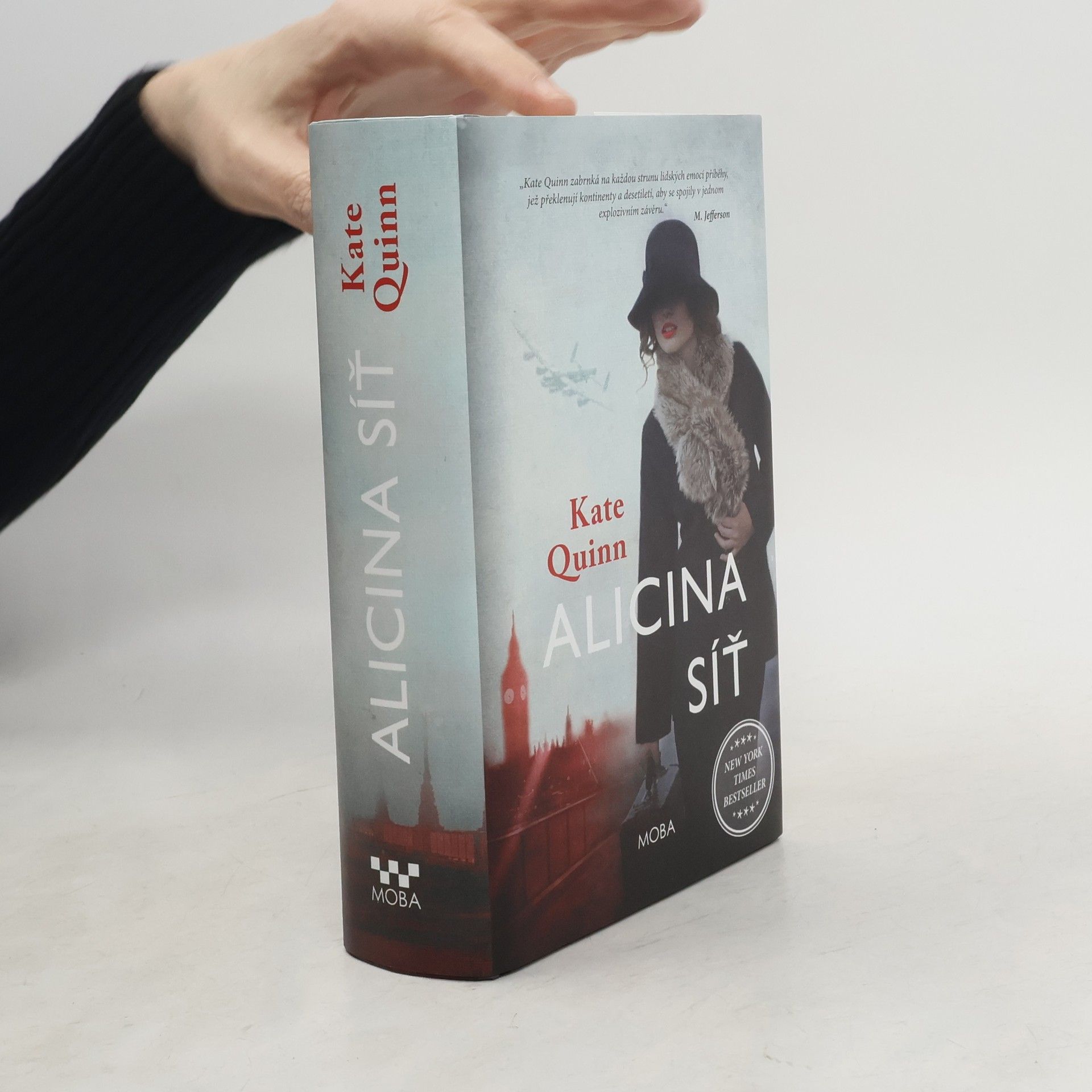 Kate Quinn Alicina síť