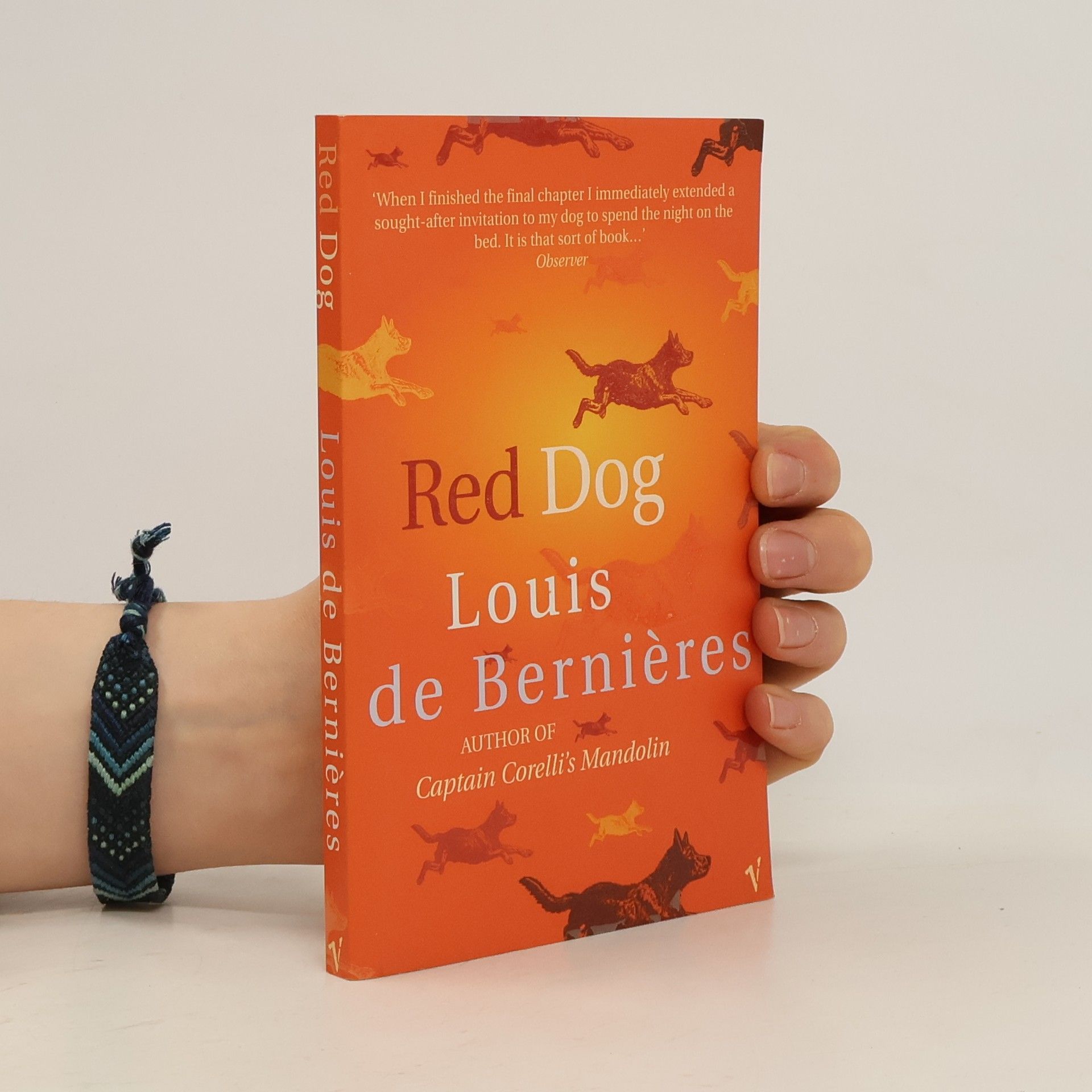 Louis de Bernieres Red Dog