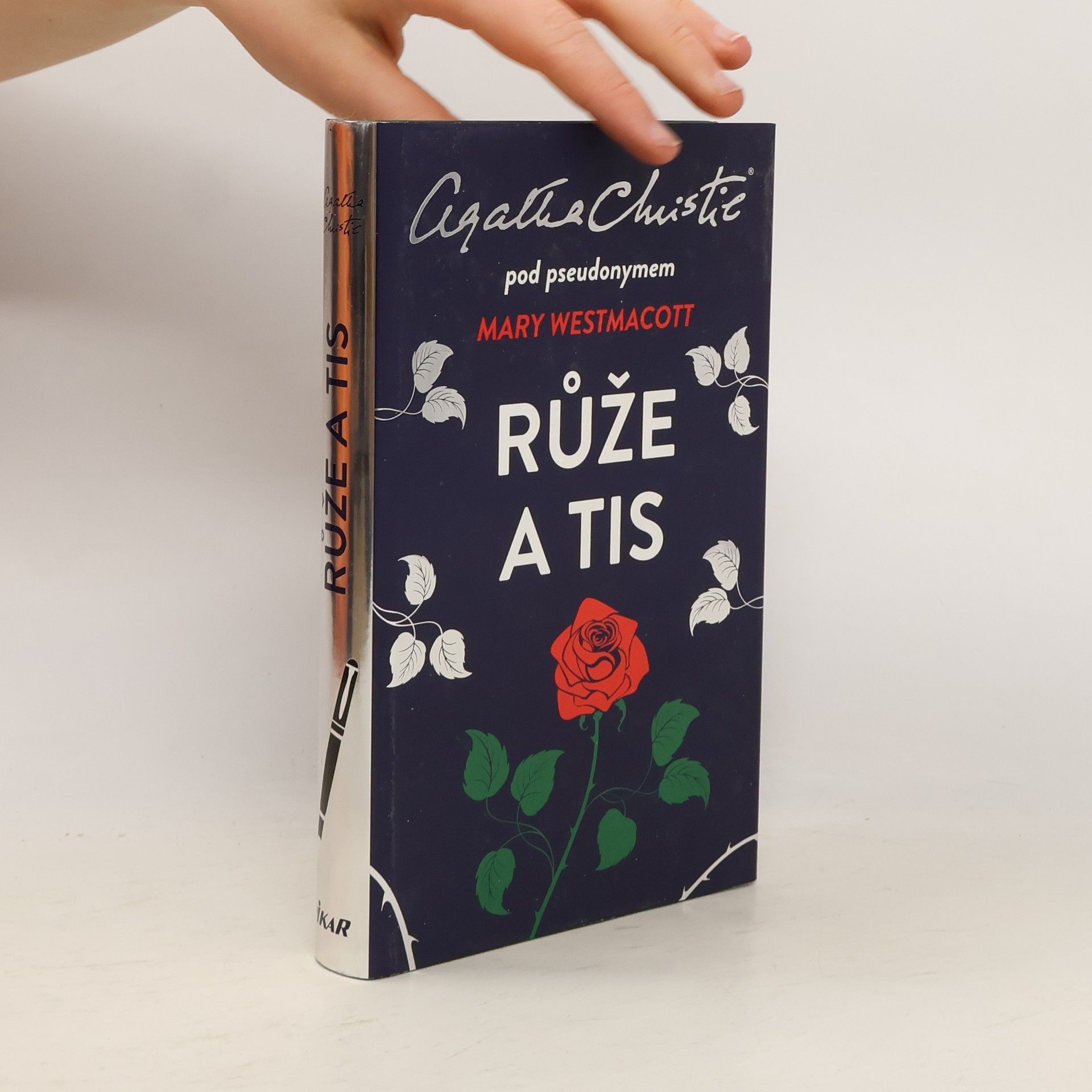 Agatha Christie Růže a tis