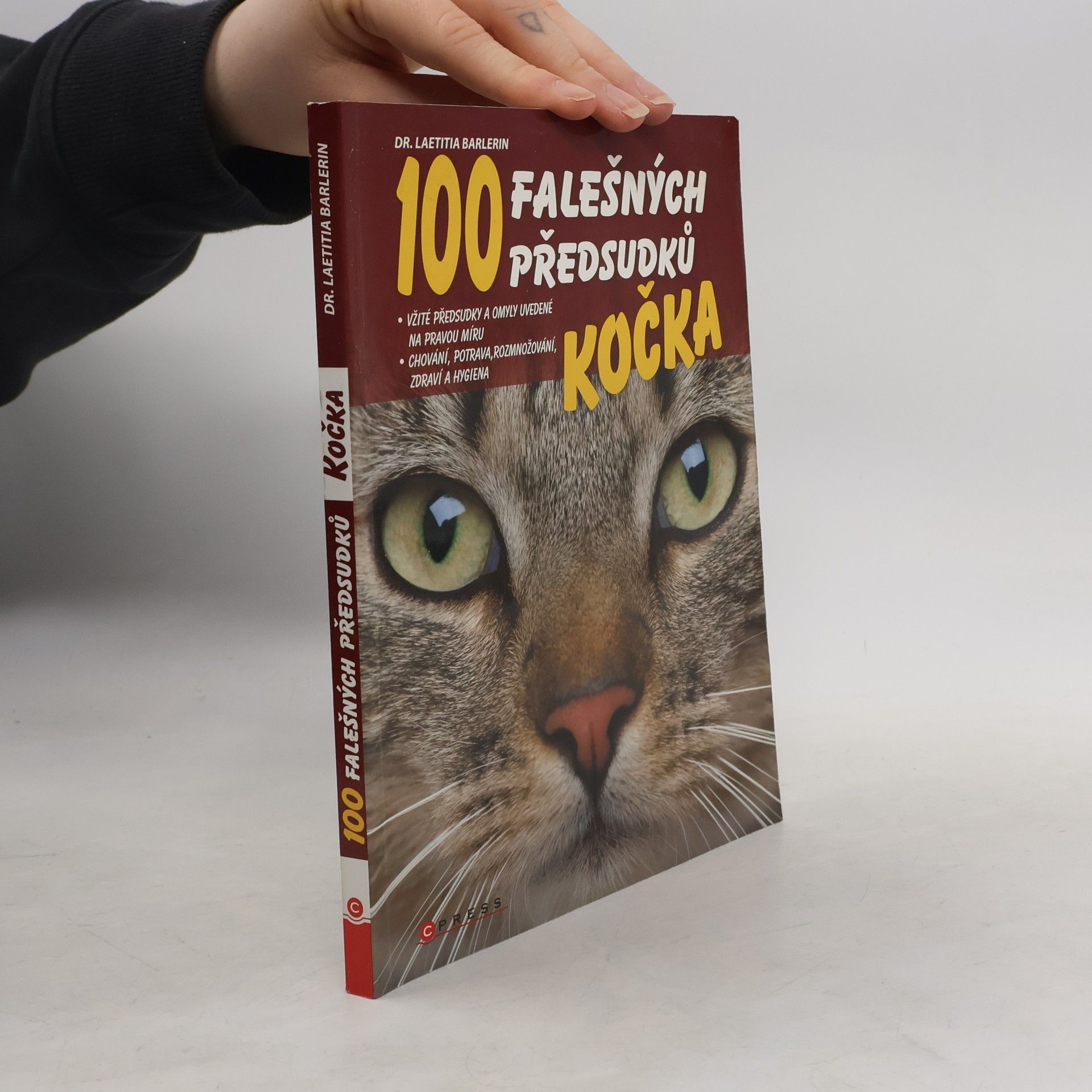 Laetitia Barlerin Kočka. 100 falešných předsudků