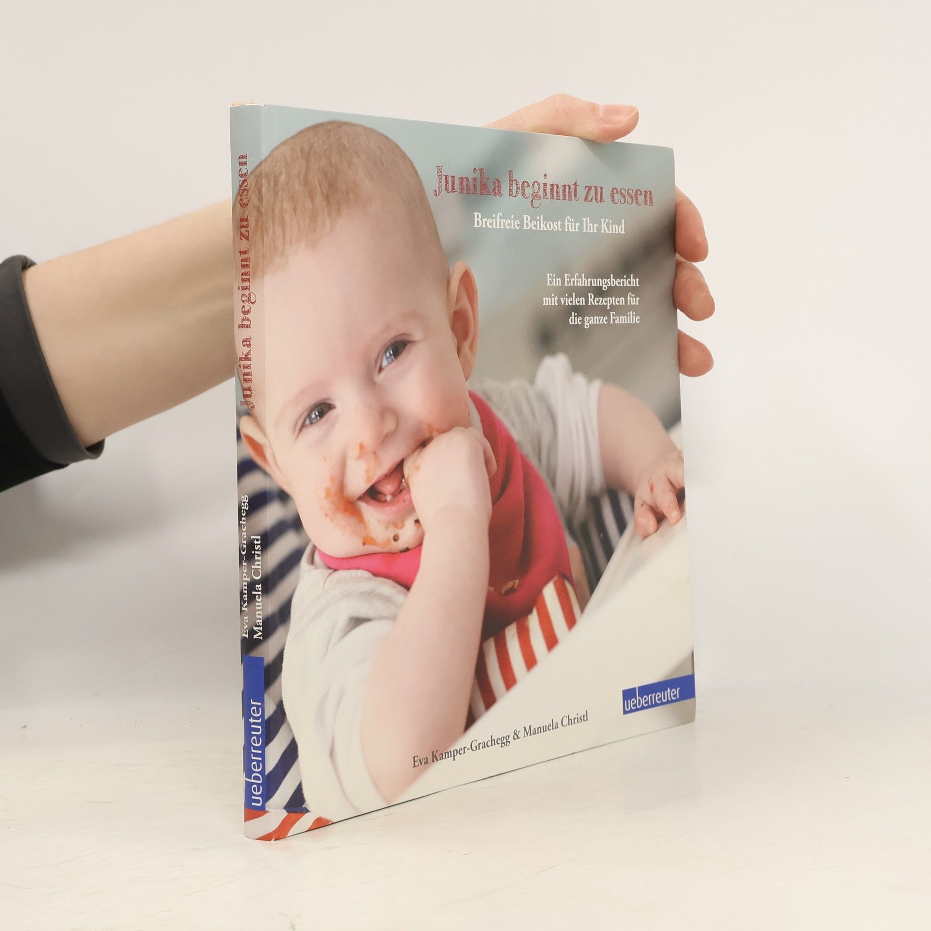 Eva Kamper-Grachegg Junika beginnt zu essen
