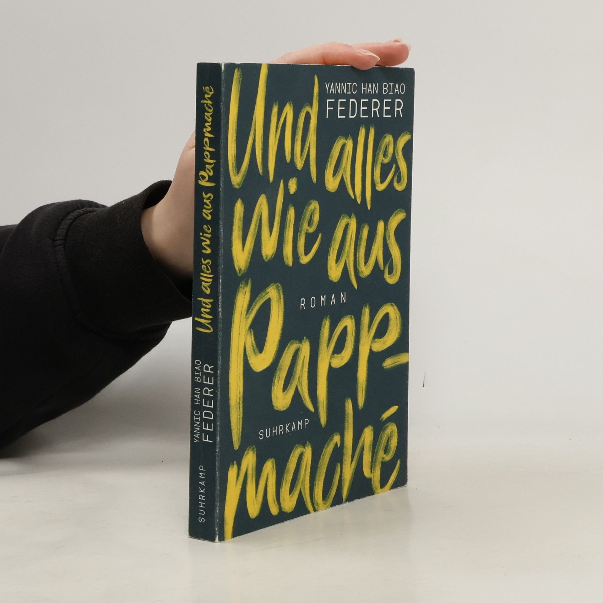 Yannic Han Biao Federer Und alles wie aus Pappmaché