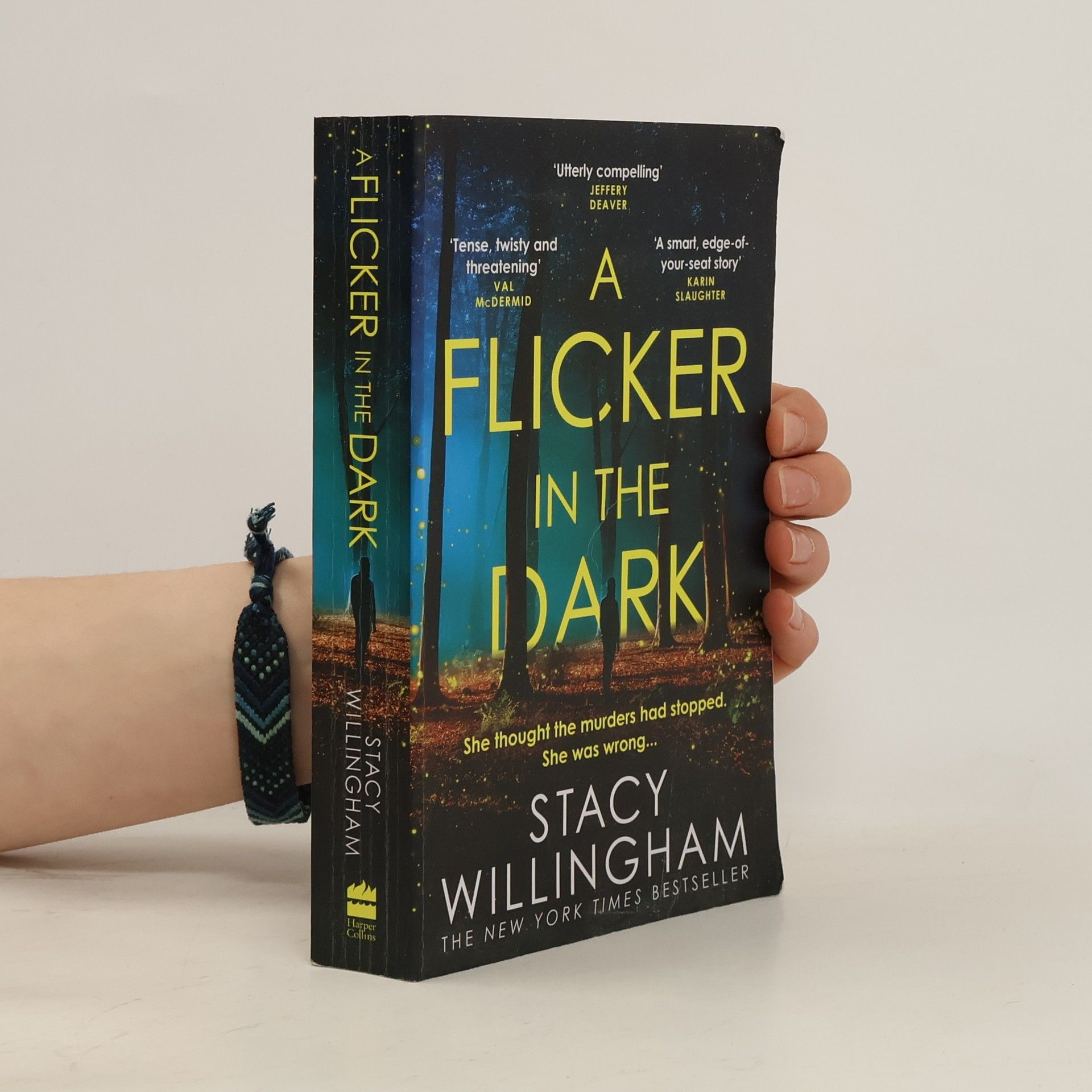 Stacy Willingham A Flicker in the Dark