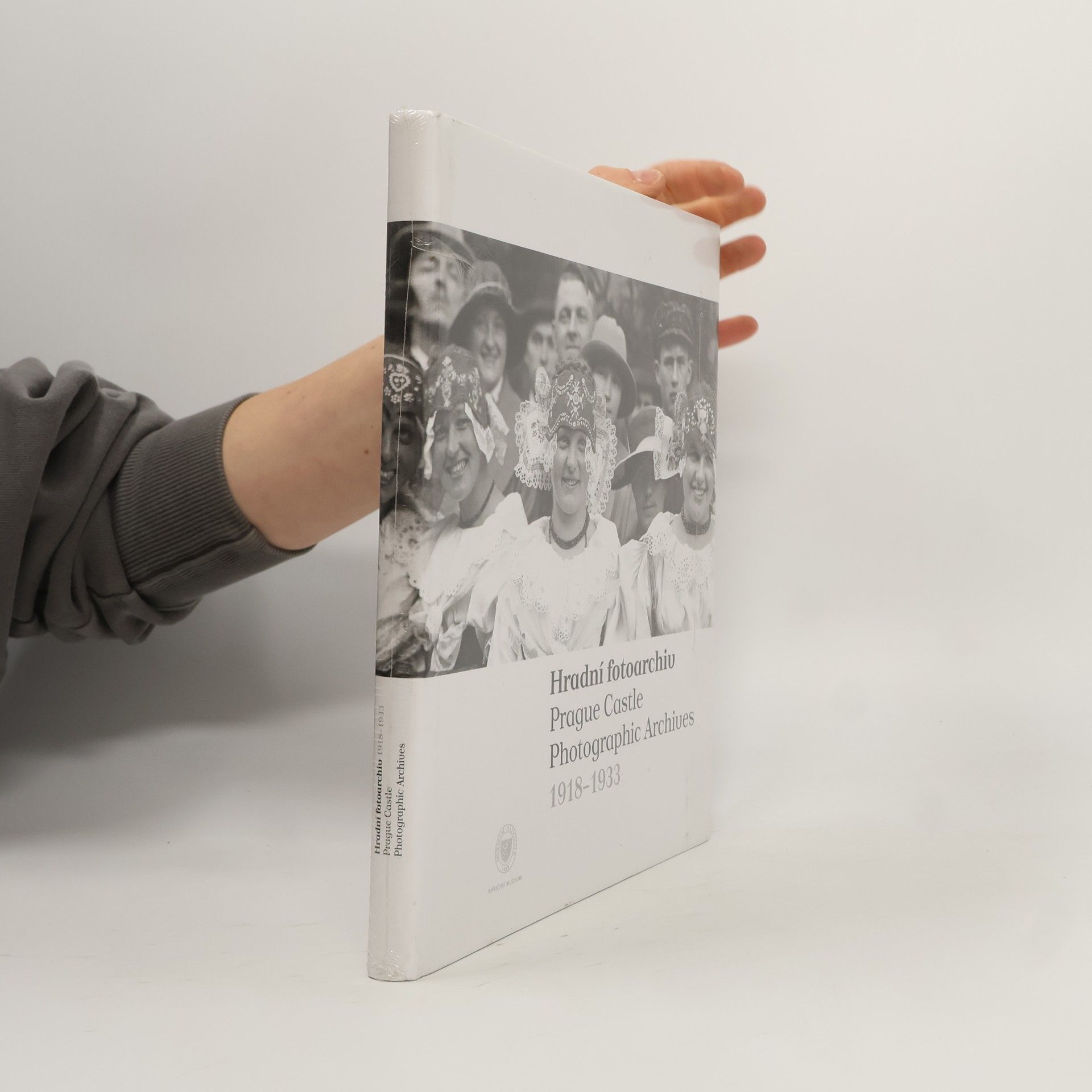 Milena Běličová Hradní fotoarchiv. Prague Castle photographic archives 1918-1933