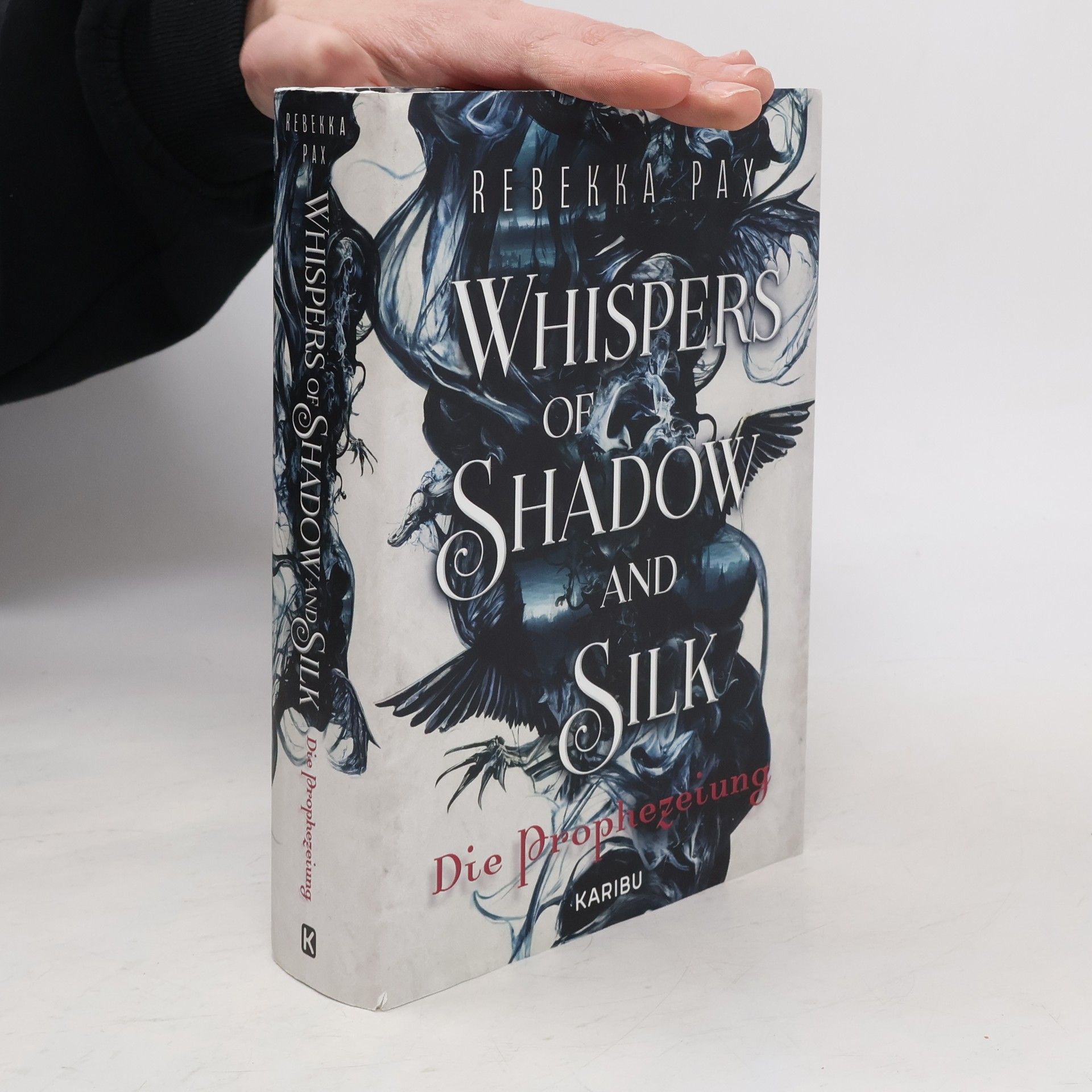 Whispers of Shadow and Silk. Die Prophezeiung