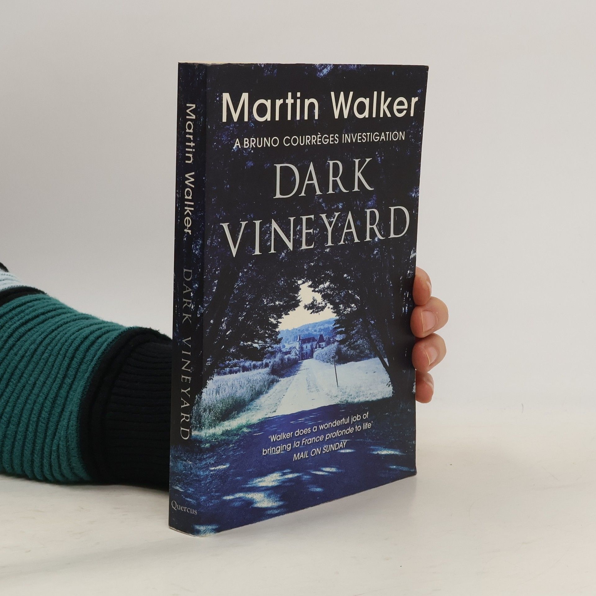 Martin Walker The Dark Vineyard. Grand Cru, englische Ausgabe