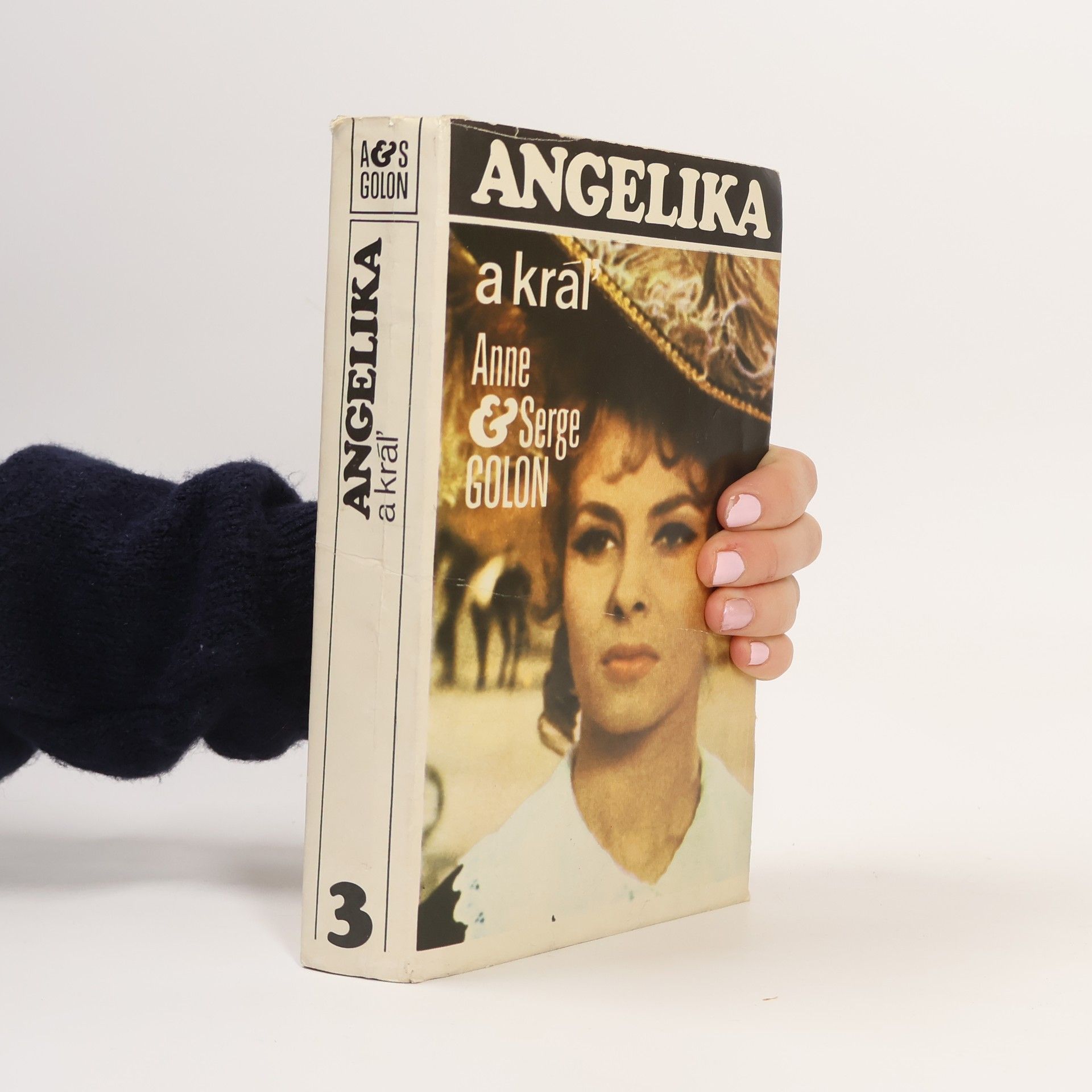 Anne Golon Angelika 3. Angelika a kráľ