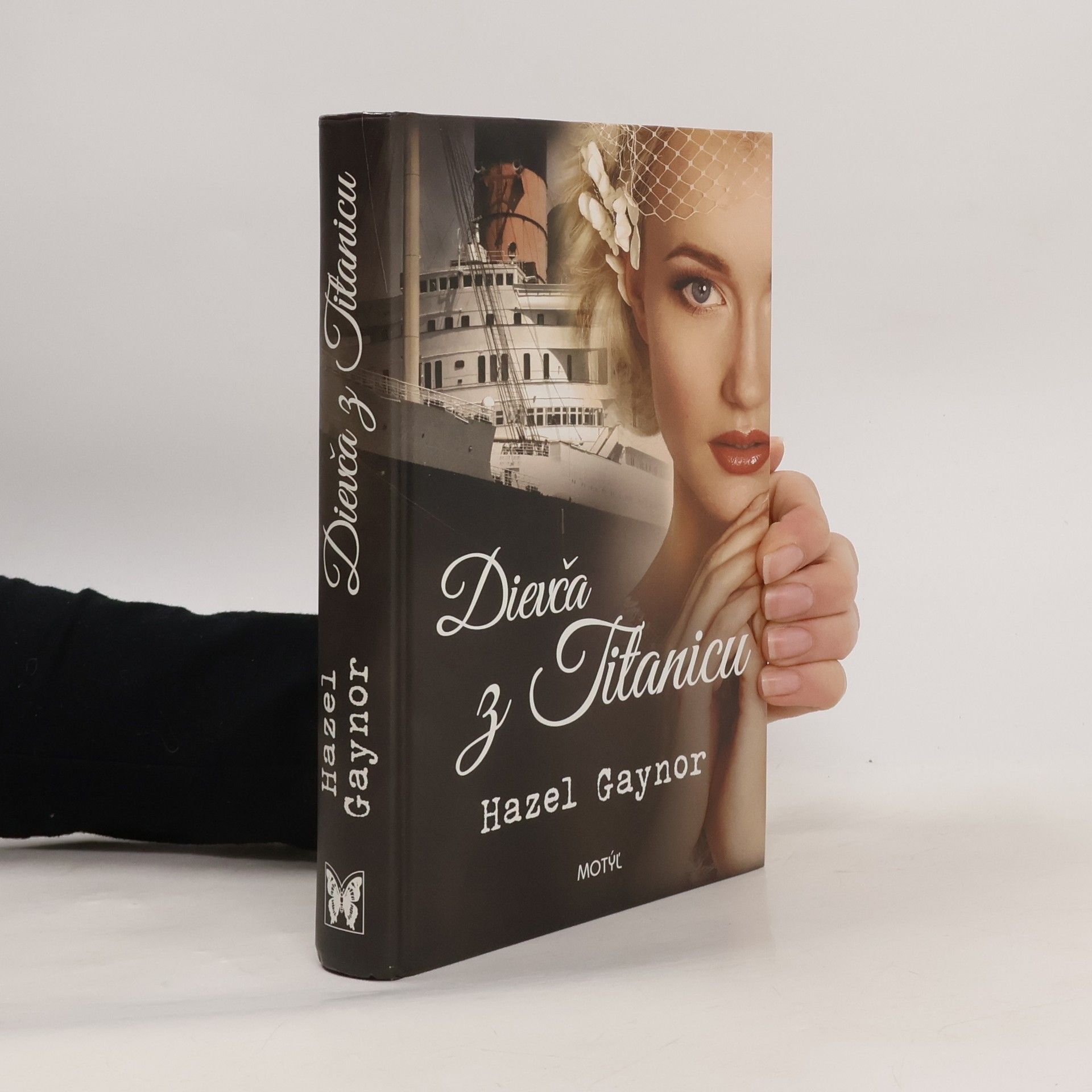 Hazel Gaynor Dievča z Titanicu